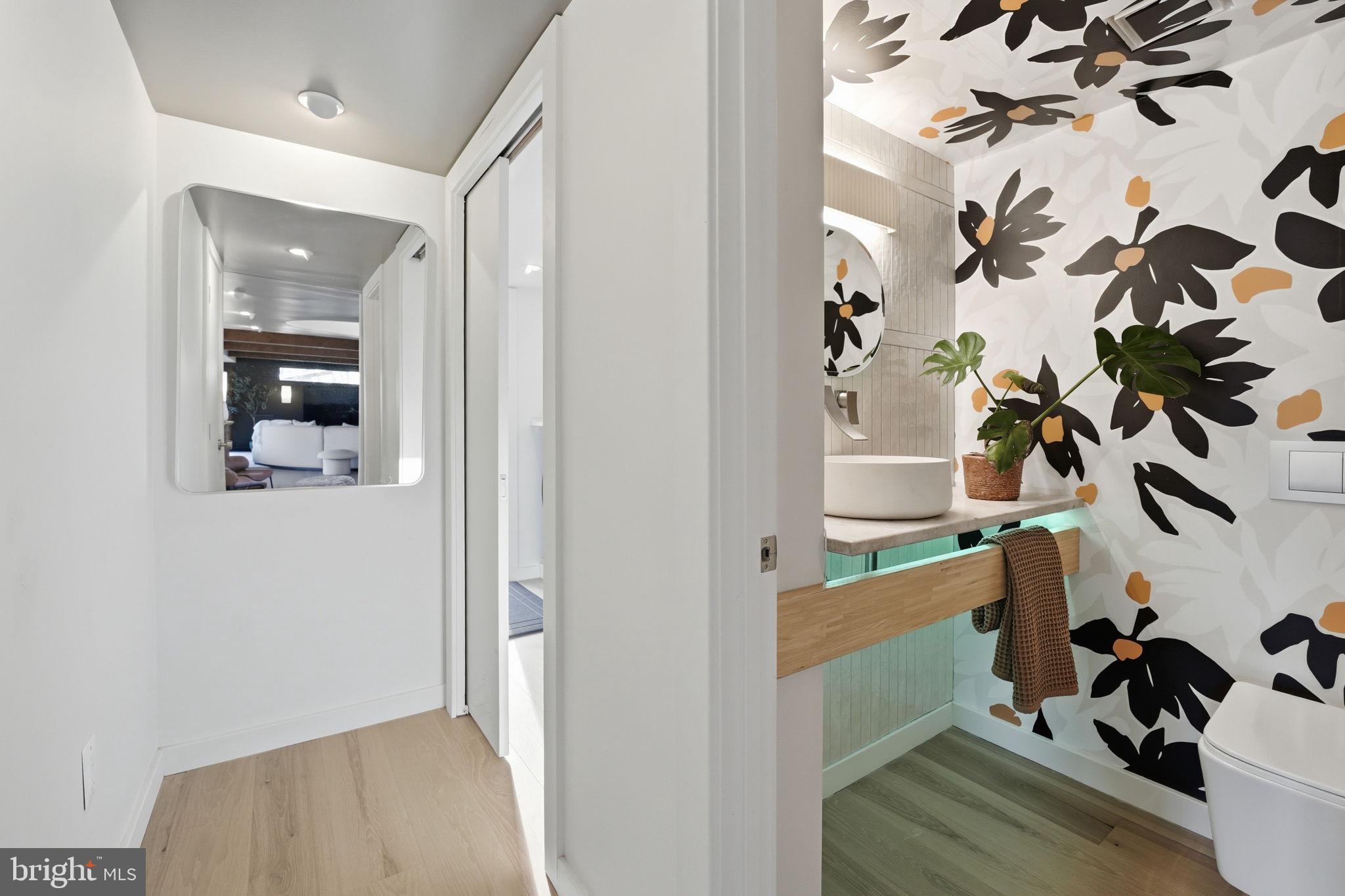 RESTON - Residential
