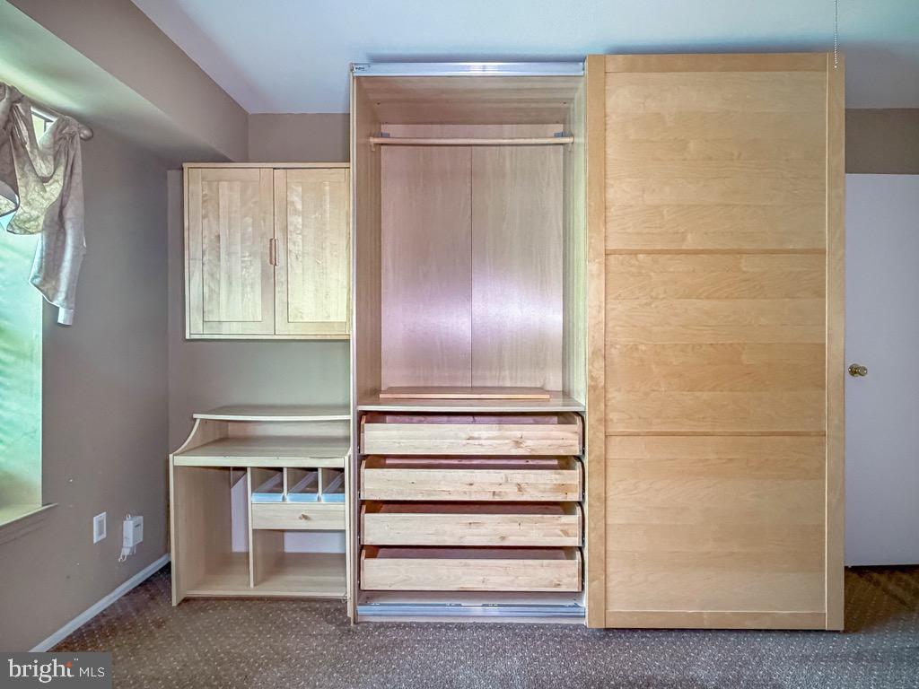 SOCIETY PL - Residential