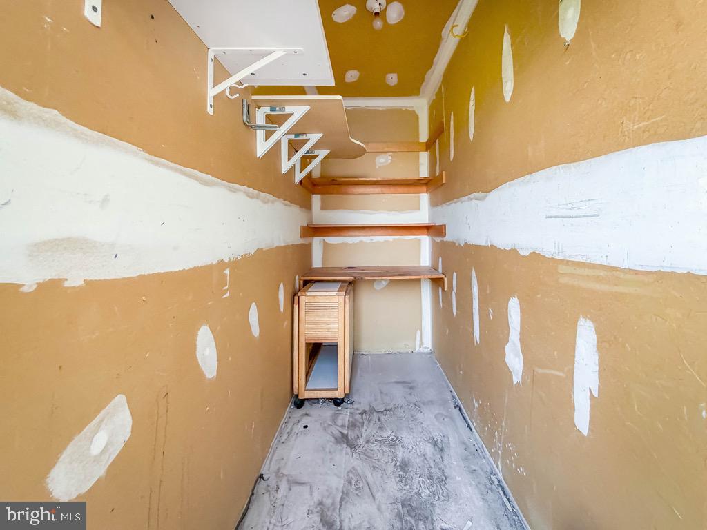 SOCIETY PL - Residential