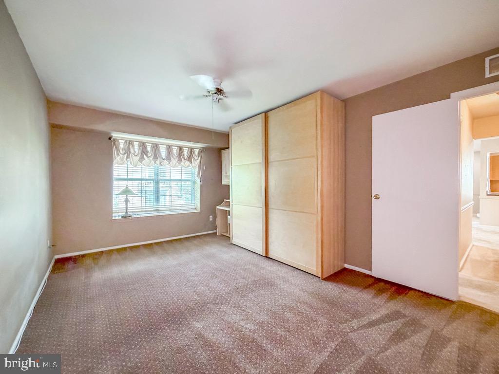 SOCIETY PL - Residential