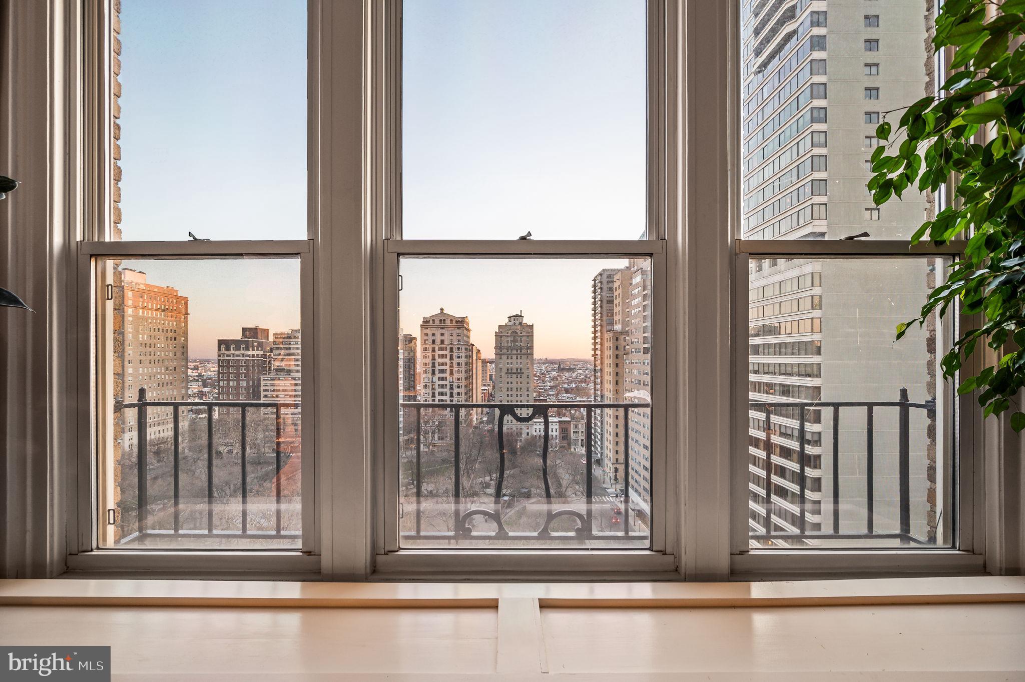 RITTENHOUSE SQUARE - Residential