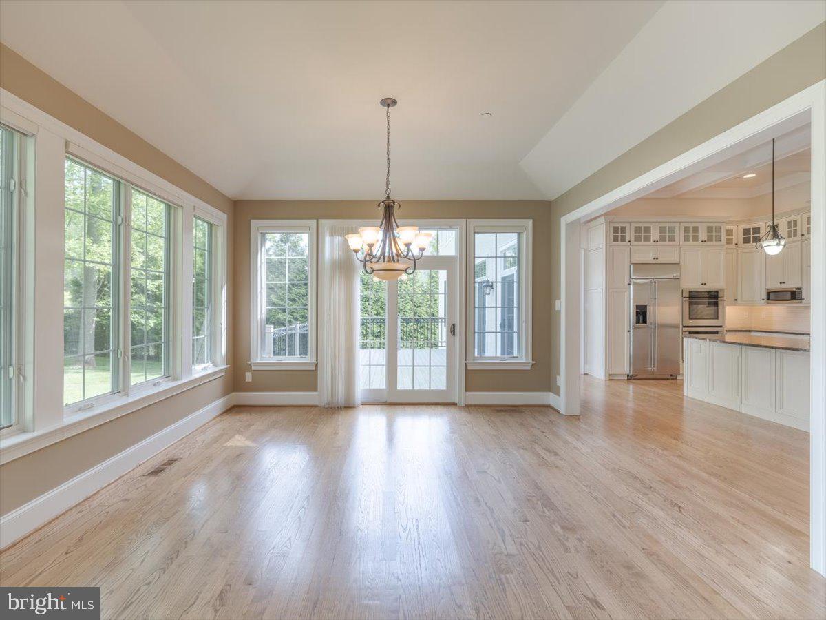 BRICK HOUSE FARM - Residential