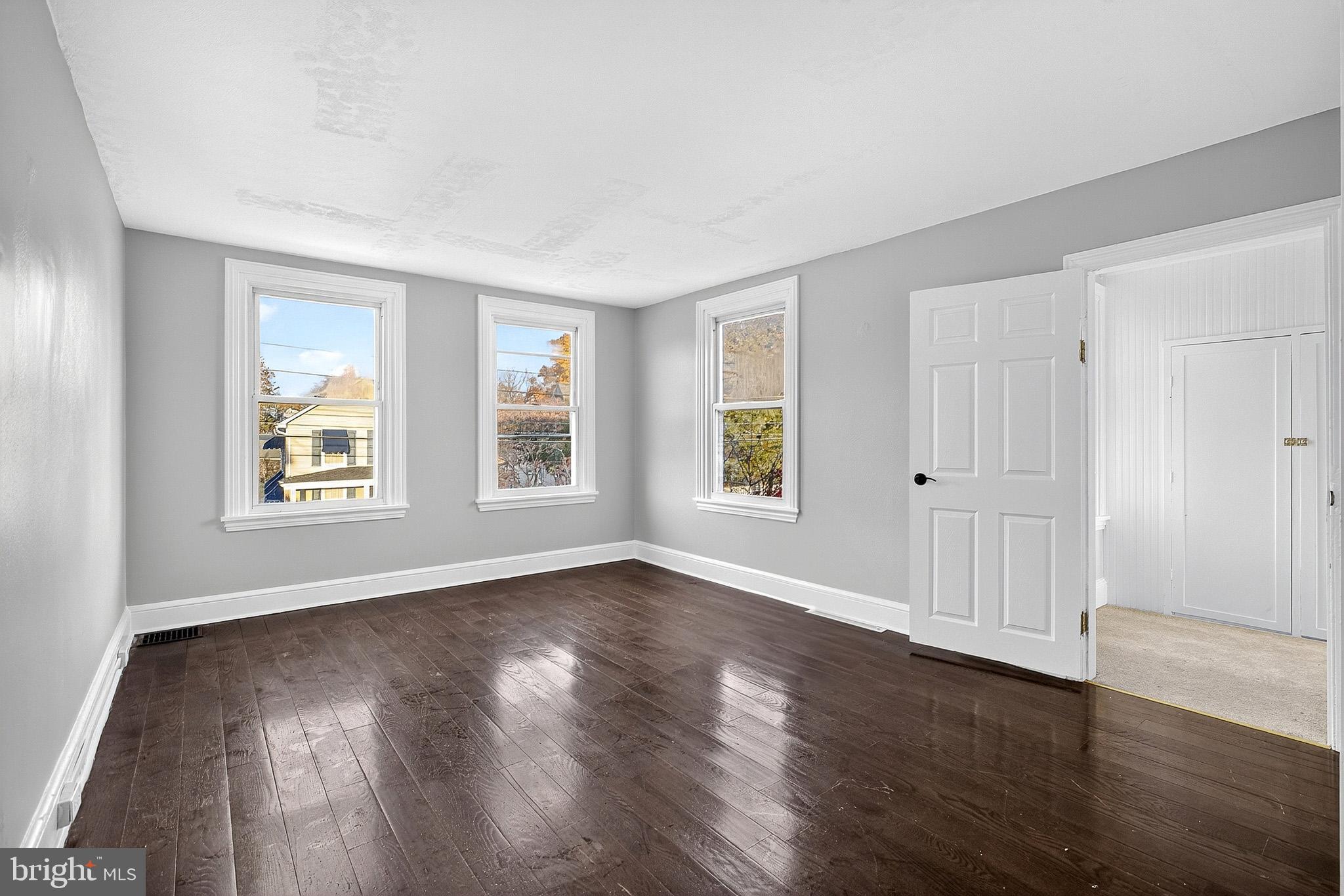 NONAVAILABLE - Residential
