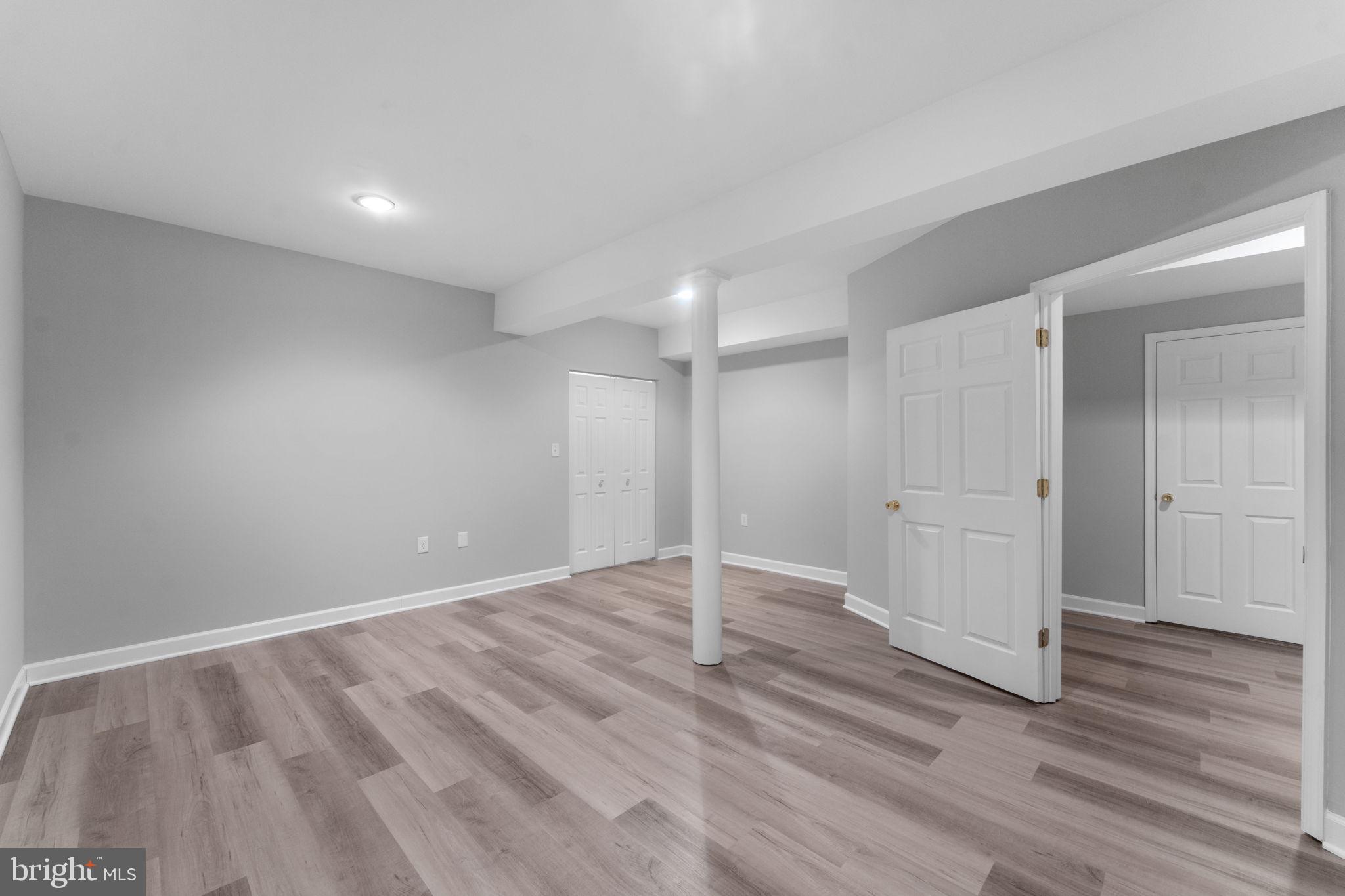 LOWES ISLAND - Residential