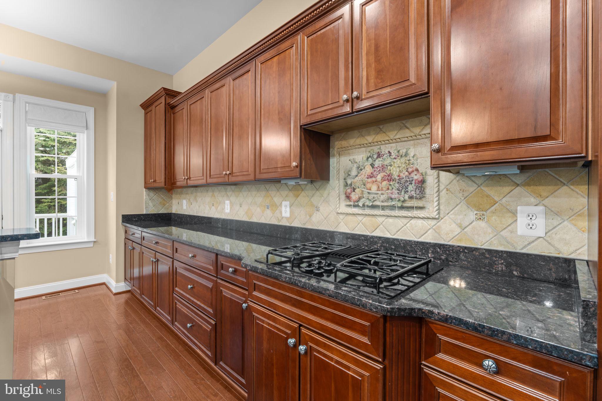 LOWES ISLAND - Residential