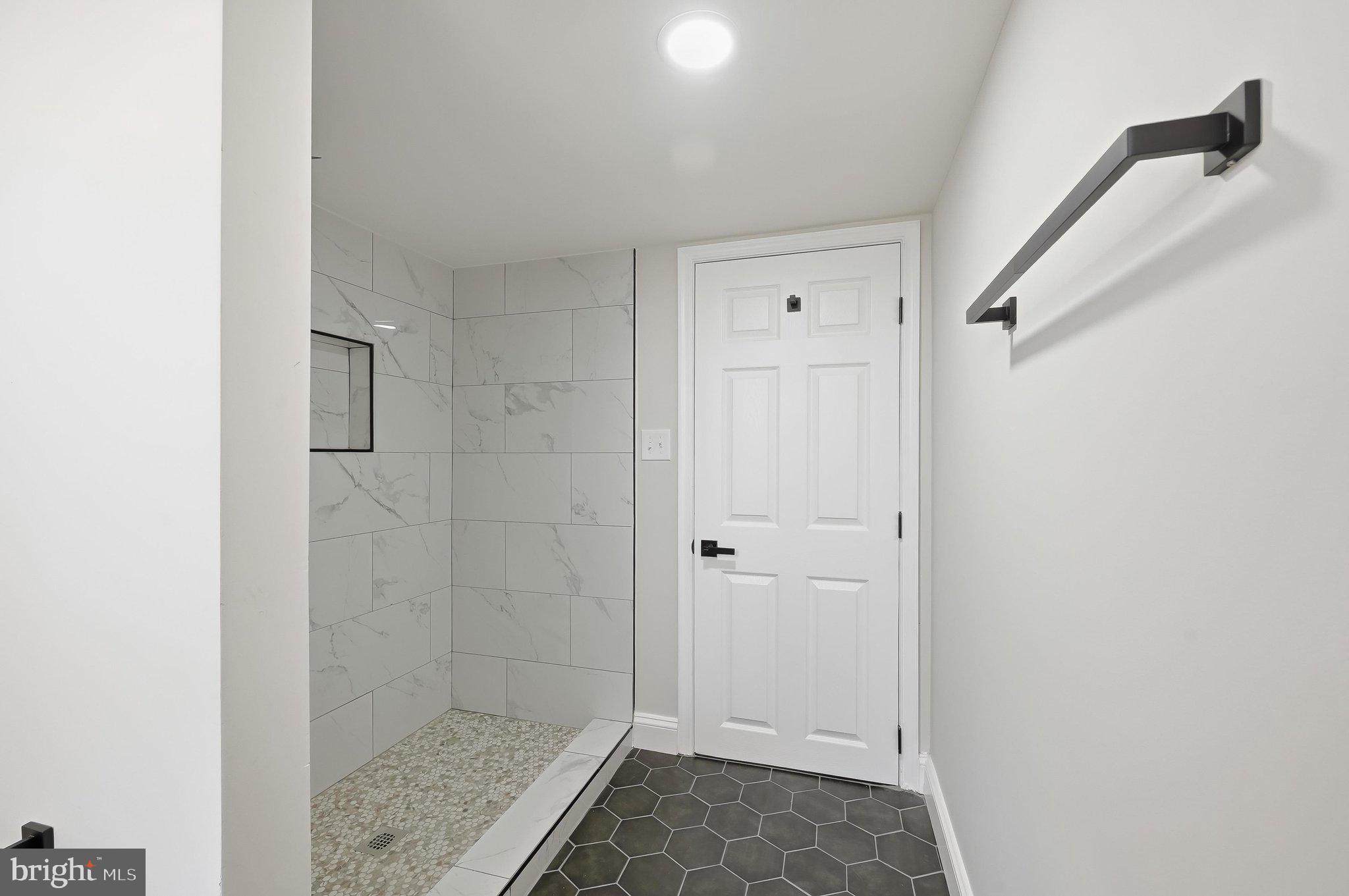 SILVER SANDS - Residential