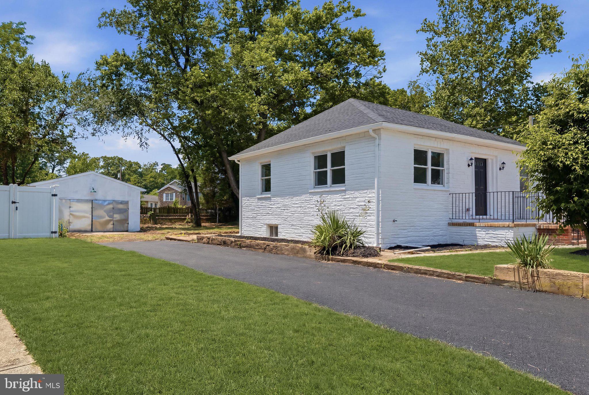SILVER SANDS - Residential