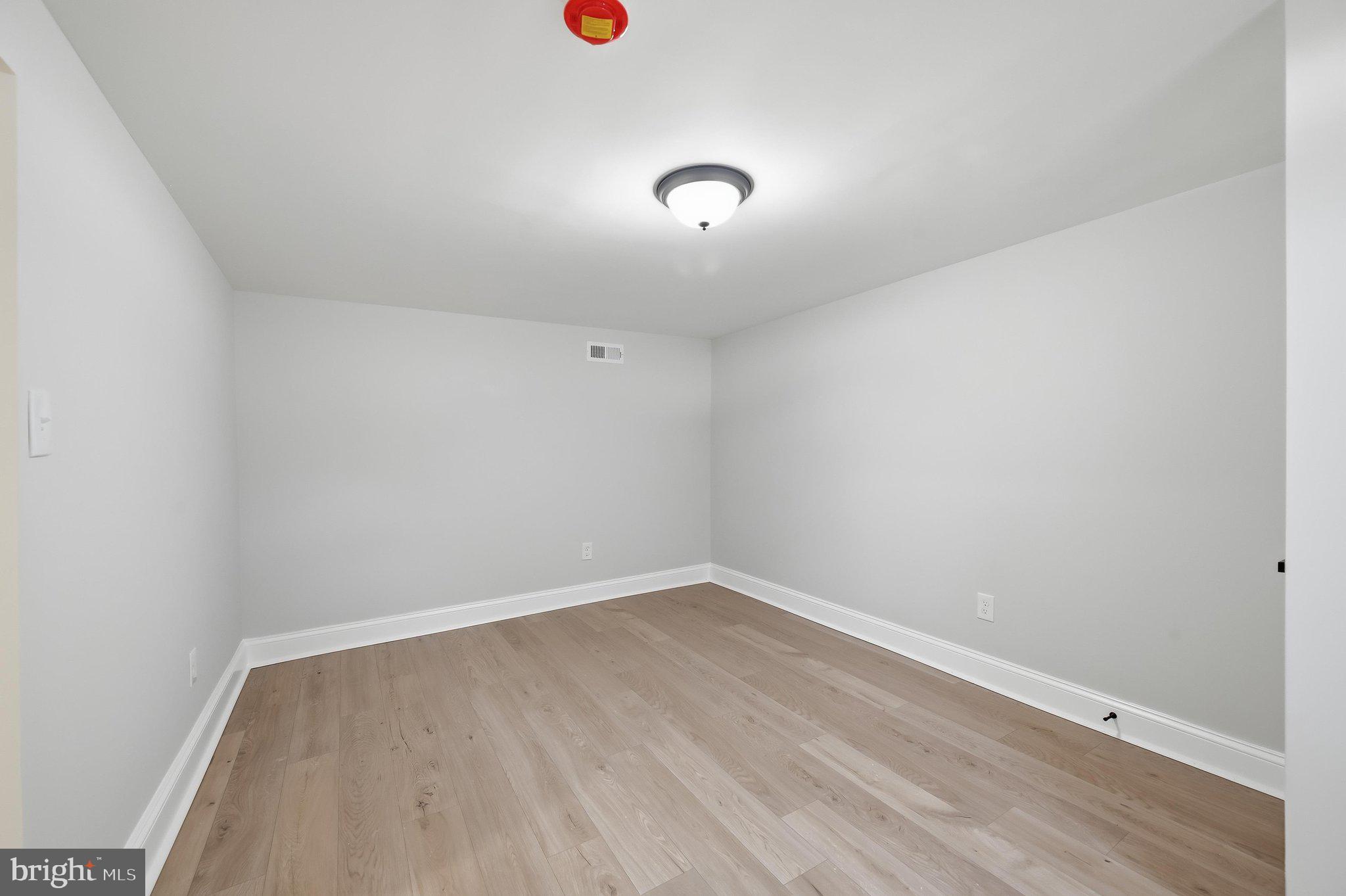 SILVER SANDS - Residential