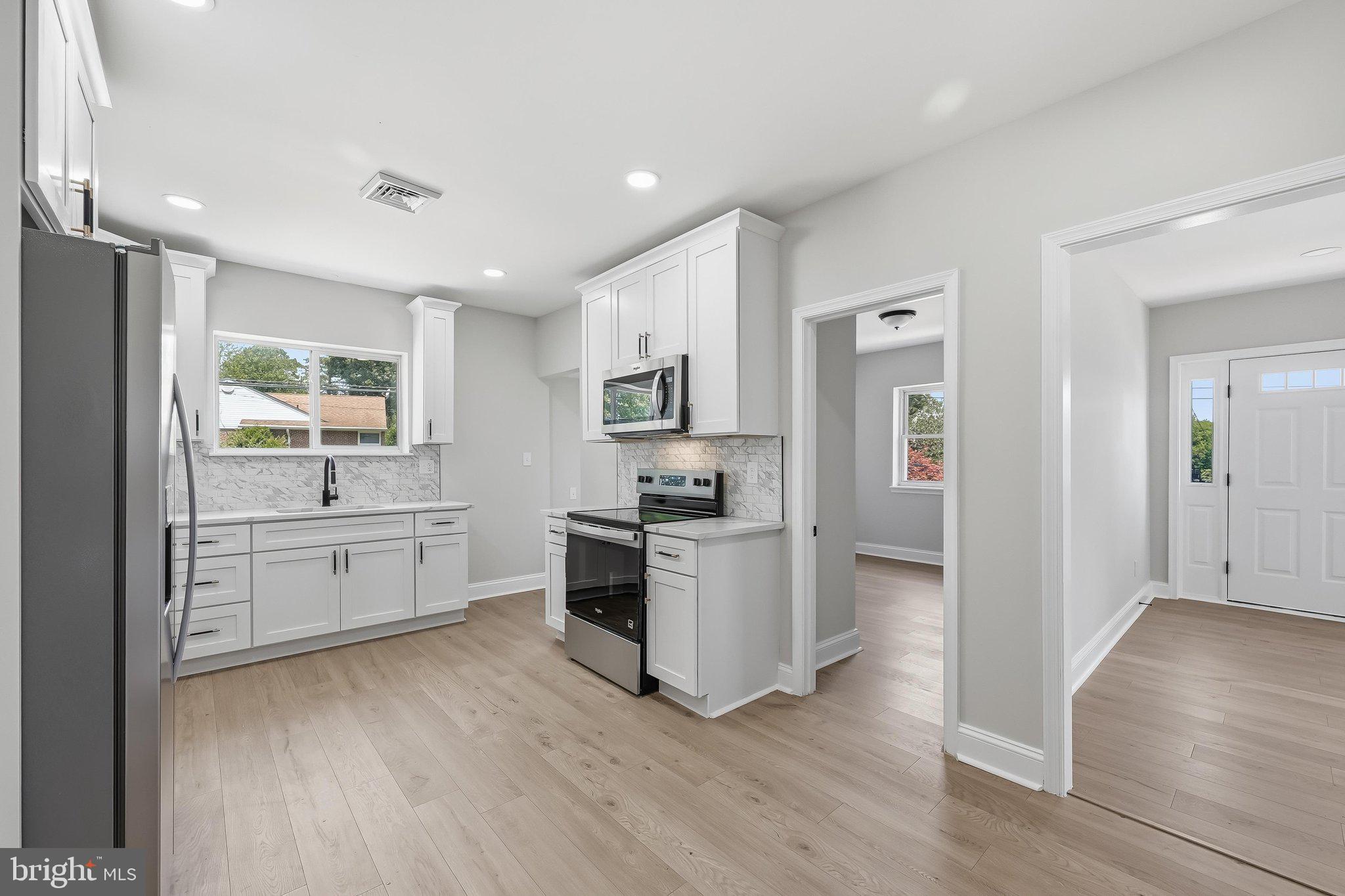 SILVER SANDS - Residential