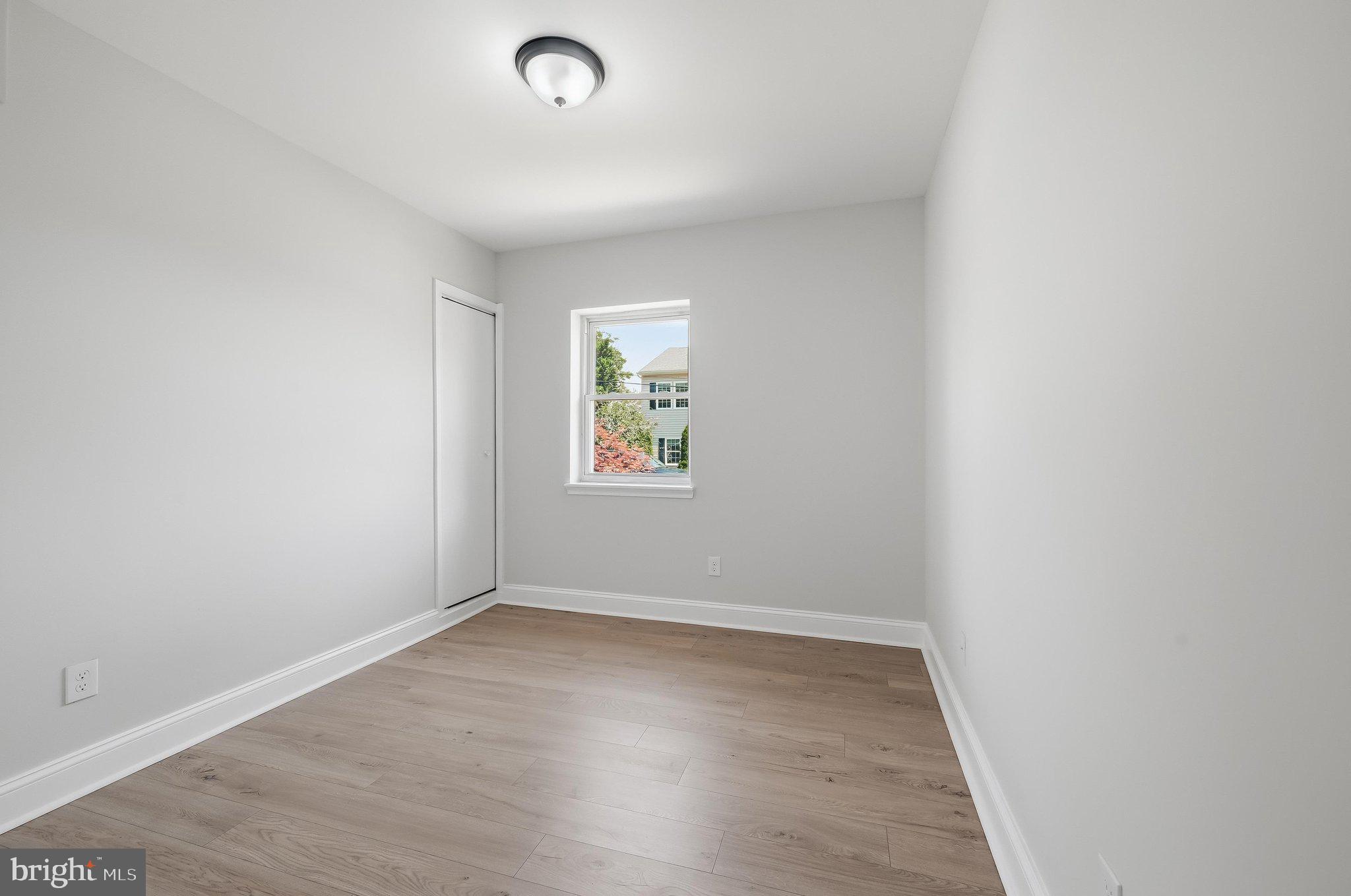 SILVER SANDS - Residential