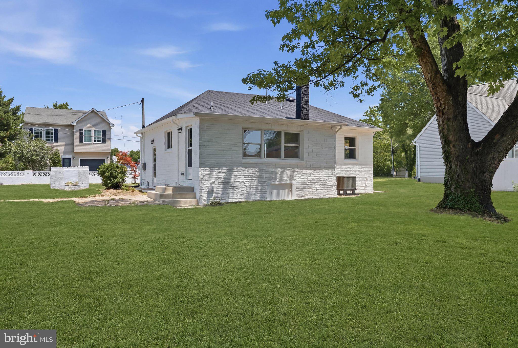 SILVER SANDS - Residential