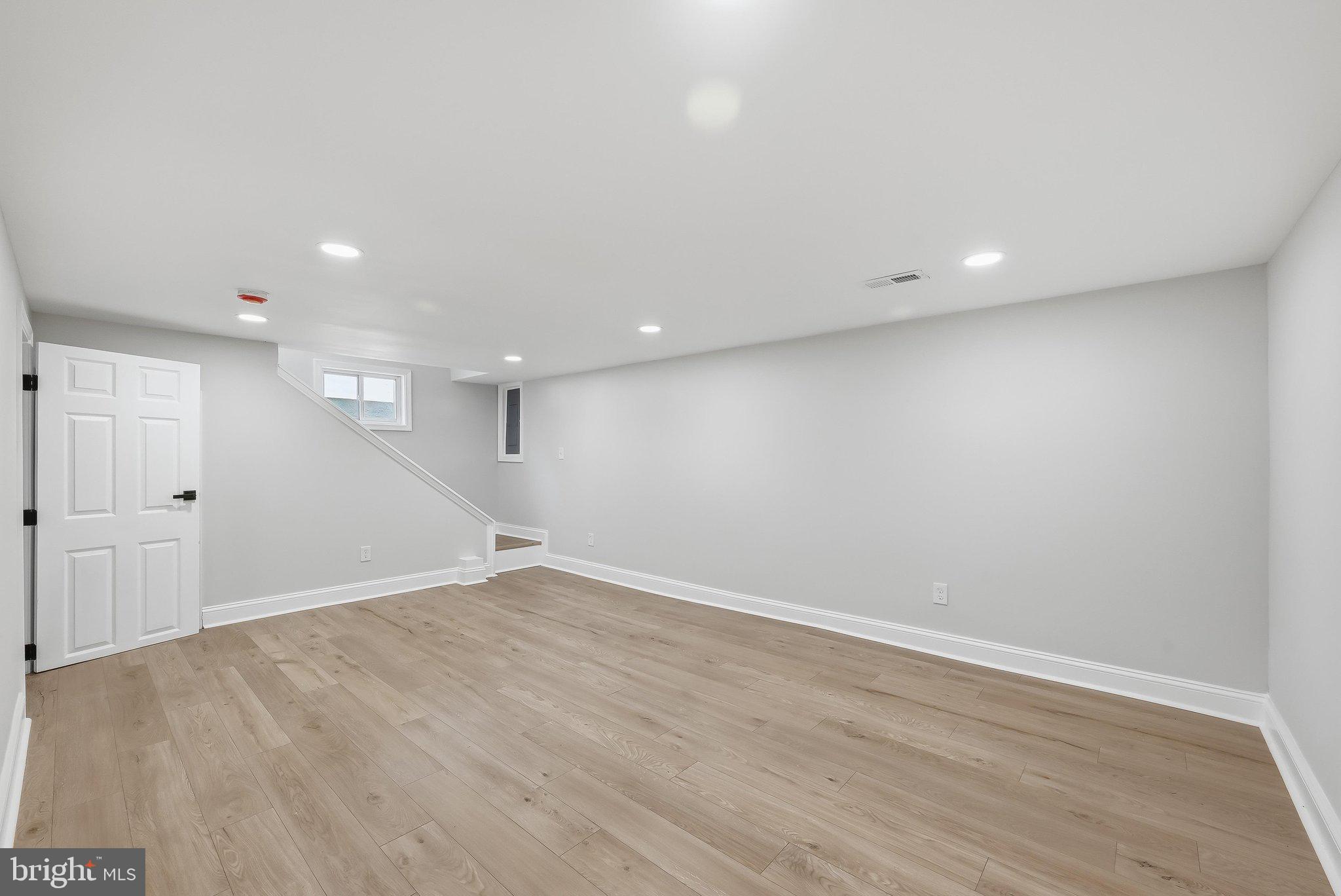 SILVER SANDS - Residential