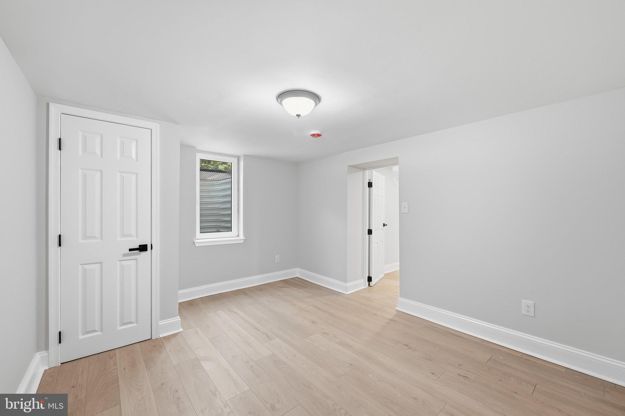 SILVER SANDS - Residential