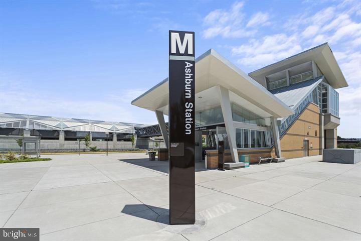 ASHBURN STATION - Residential Lease