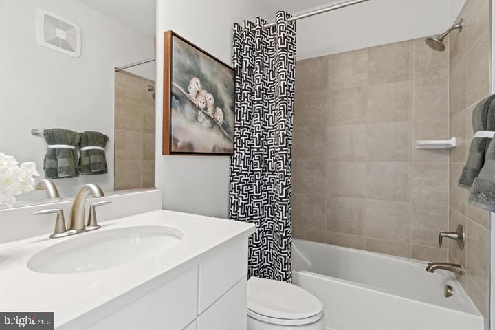 ASHBURN STATION - Residential Lease