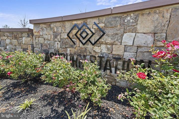ASHBURN STATION - Residential Lease