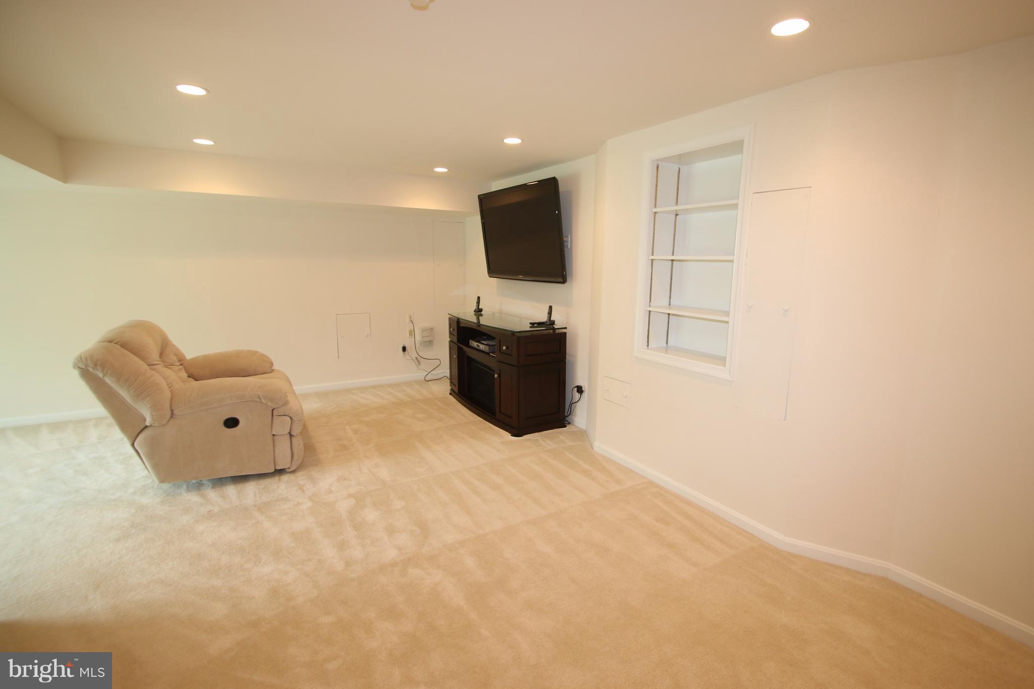 HALLOWELL - Residential