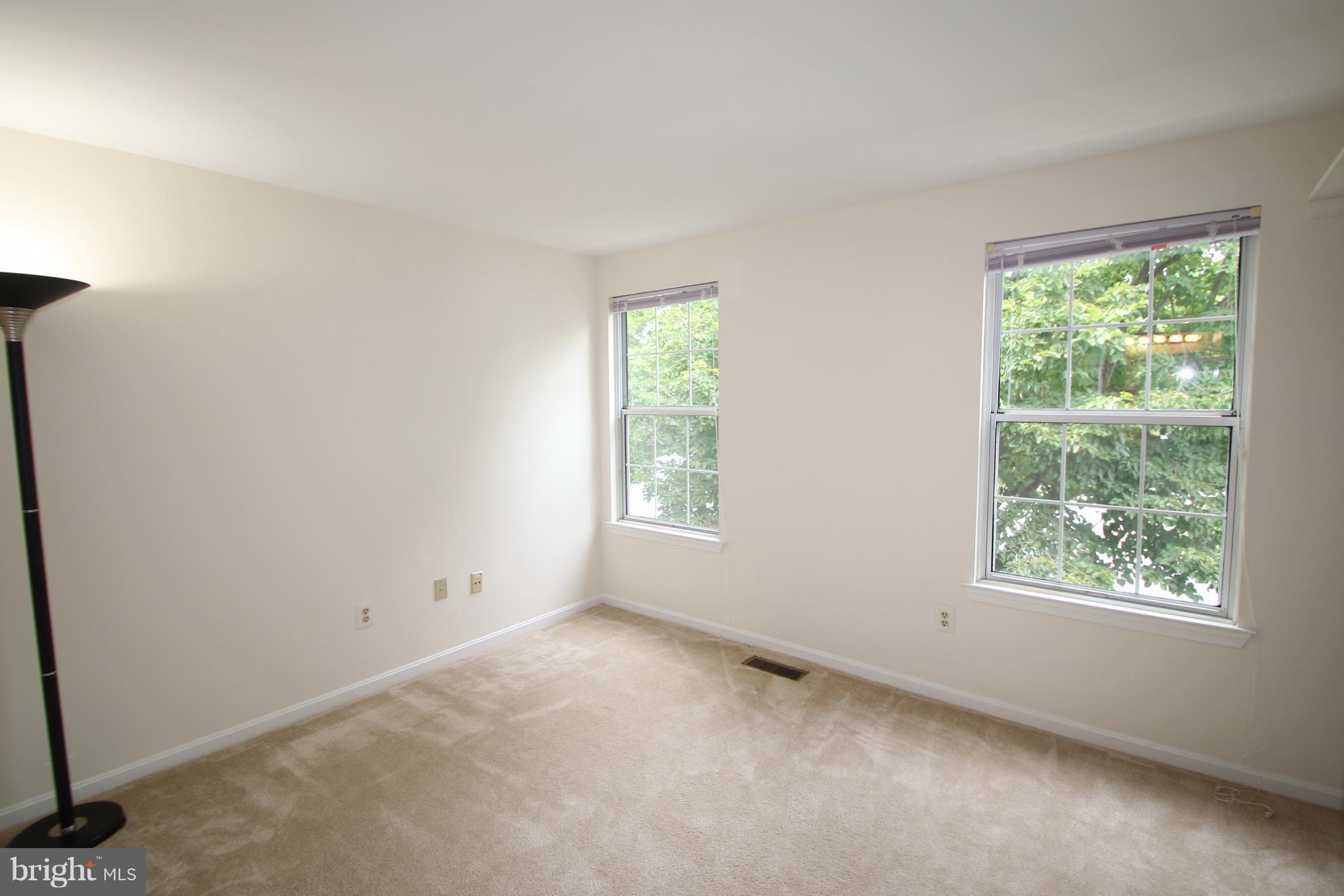 HALLOWELL - Residential