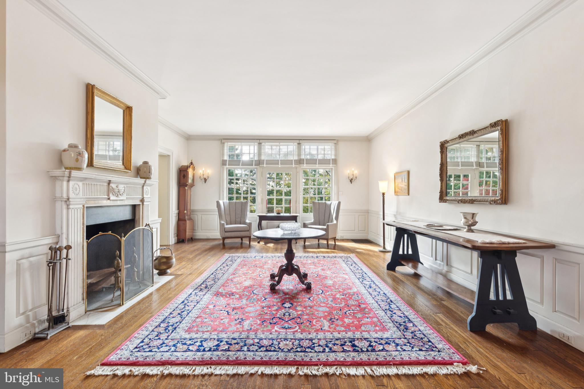 CHESTNUT HILL - Residential