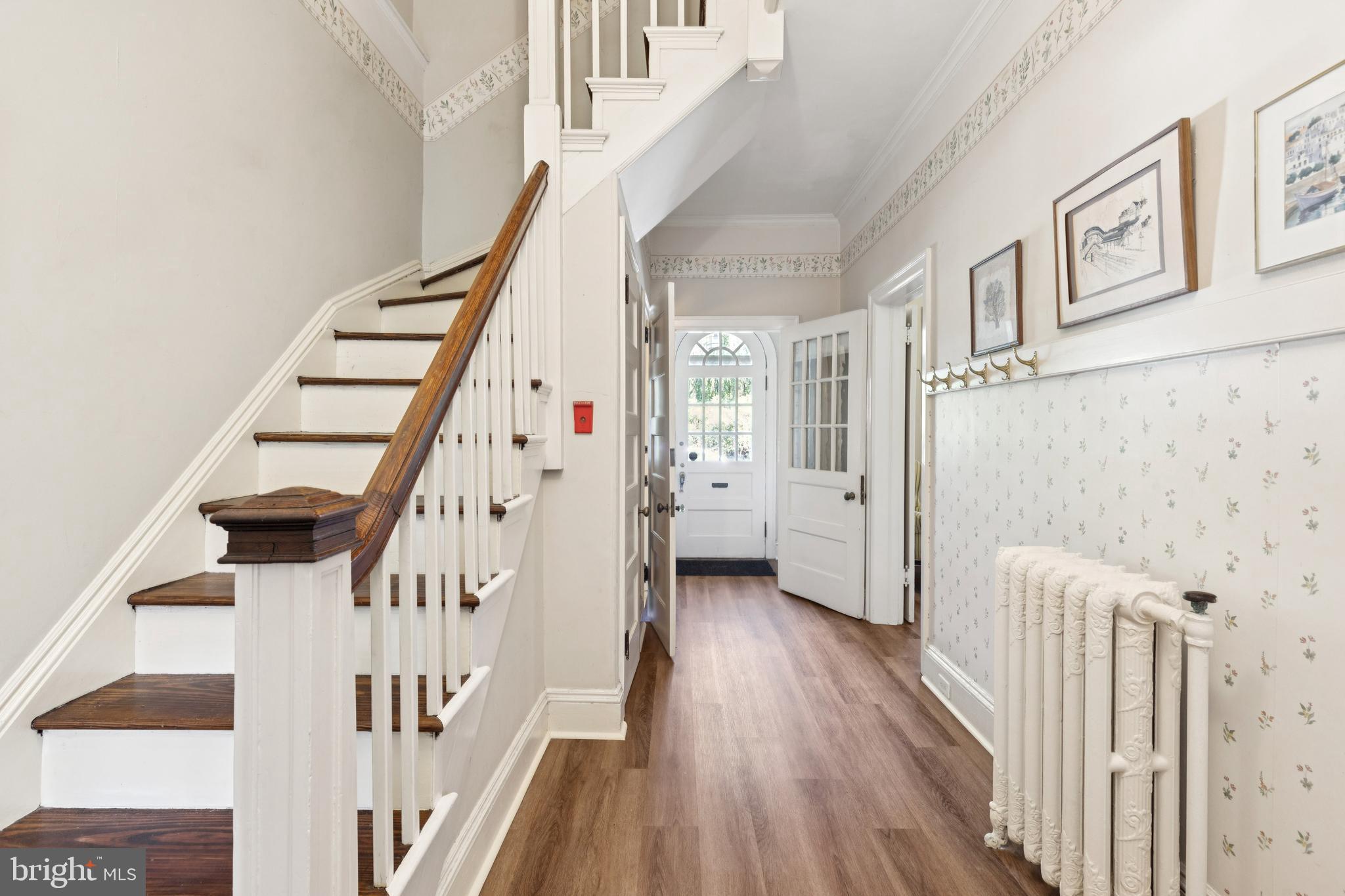 CHESTNUT HILL - Residential