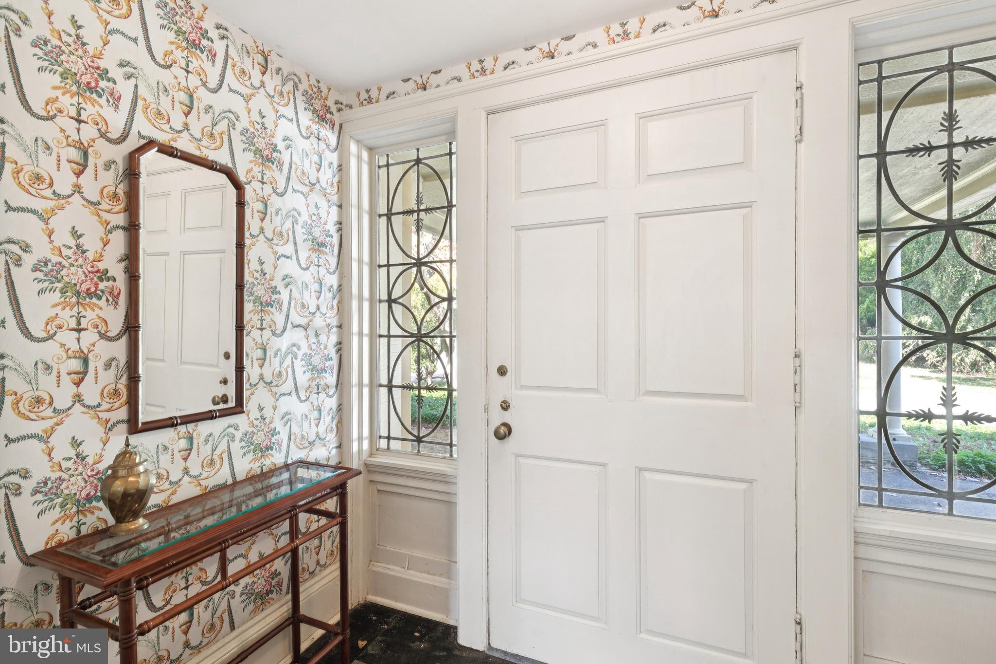 CHESTNUT HILL - Residential