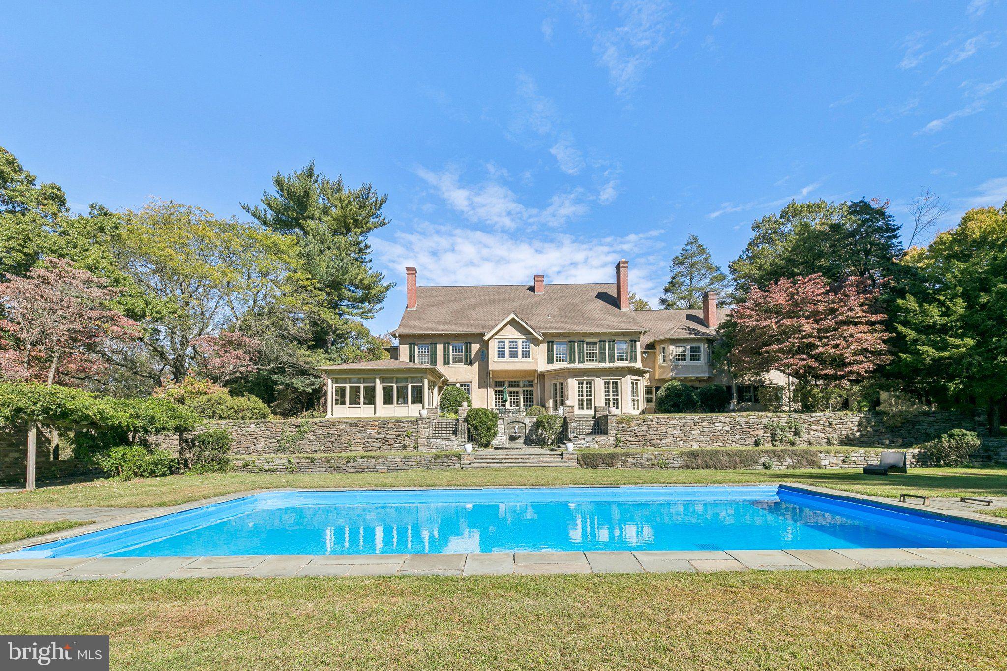 CHESTNUT HILL - Residential