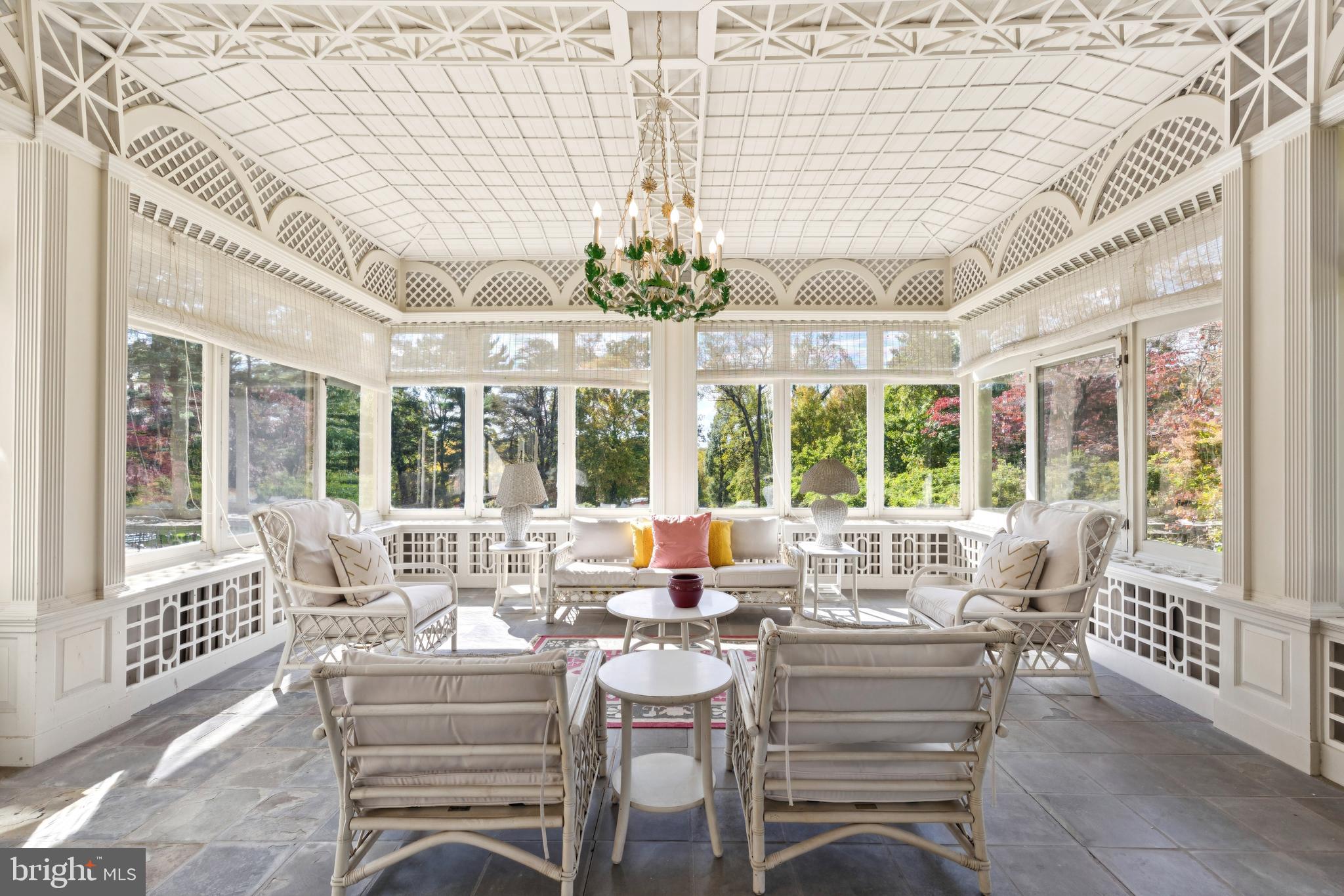 CHESTNUT HILL - Residential
