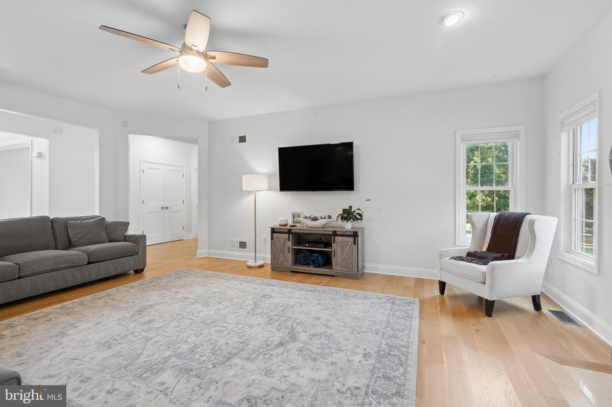 SHERLOCK HOLMES ESTATES - Residential