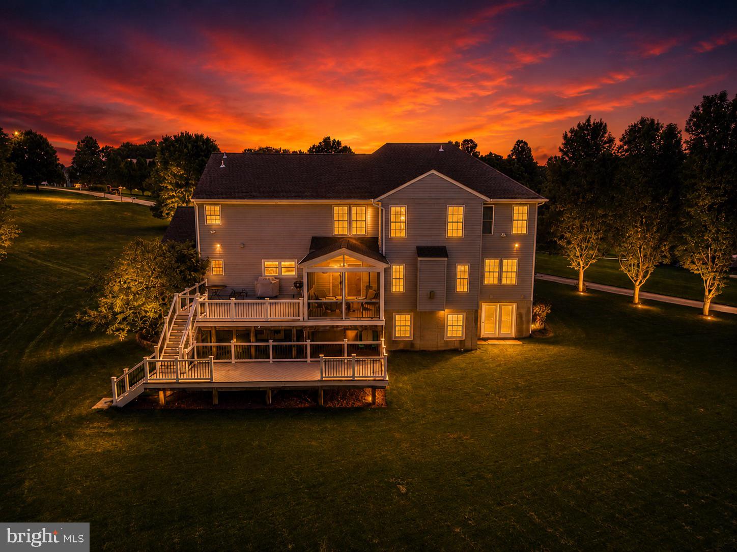SHERLOCK HOLMES ESTATES - Residential