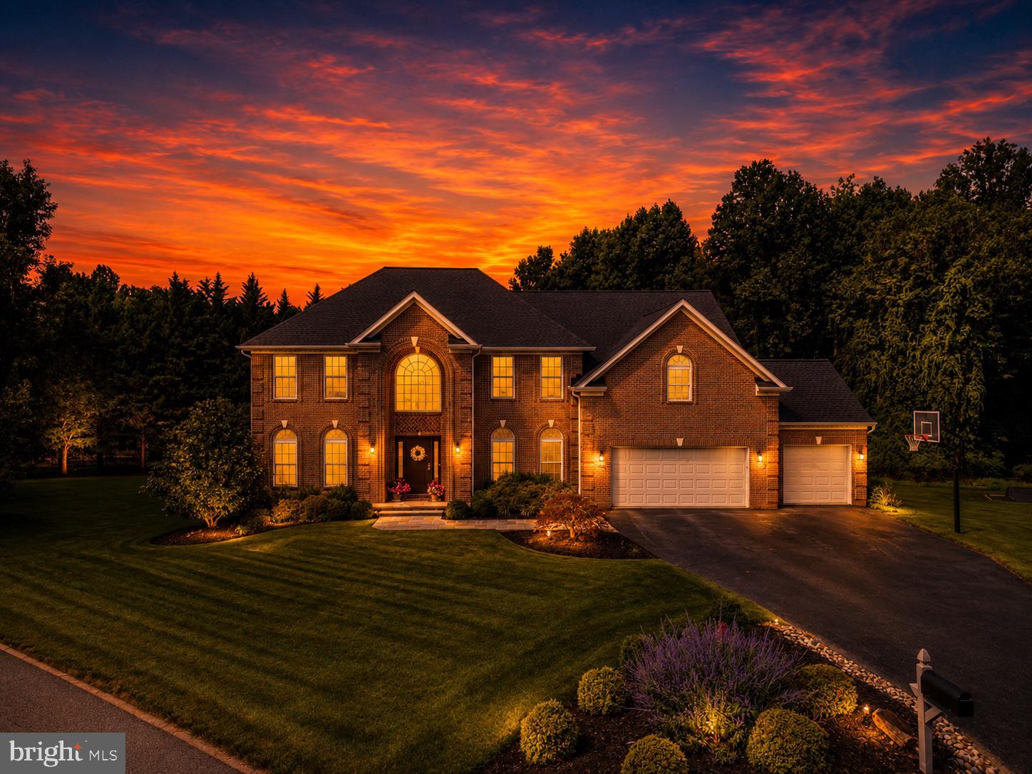 SHERLOCK HOLMES ESTATES - Residential