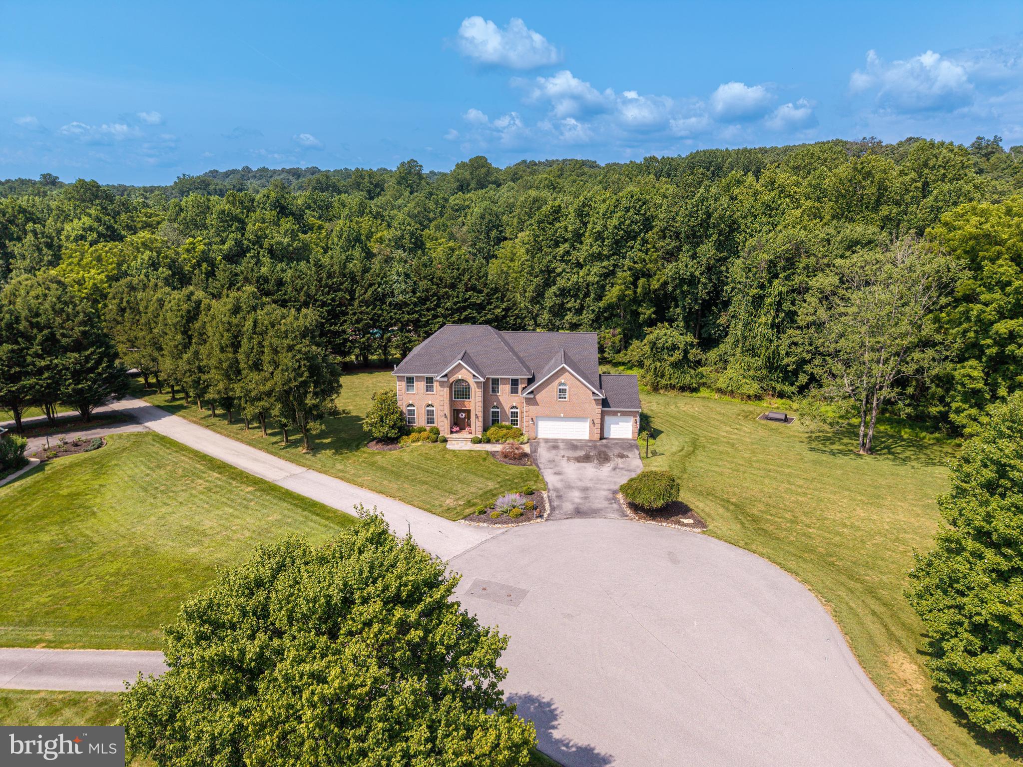SHERLOCK HOLMES ESTATES - Residential