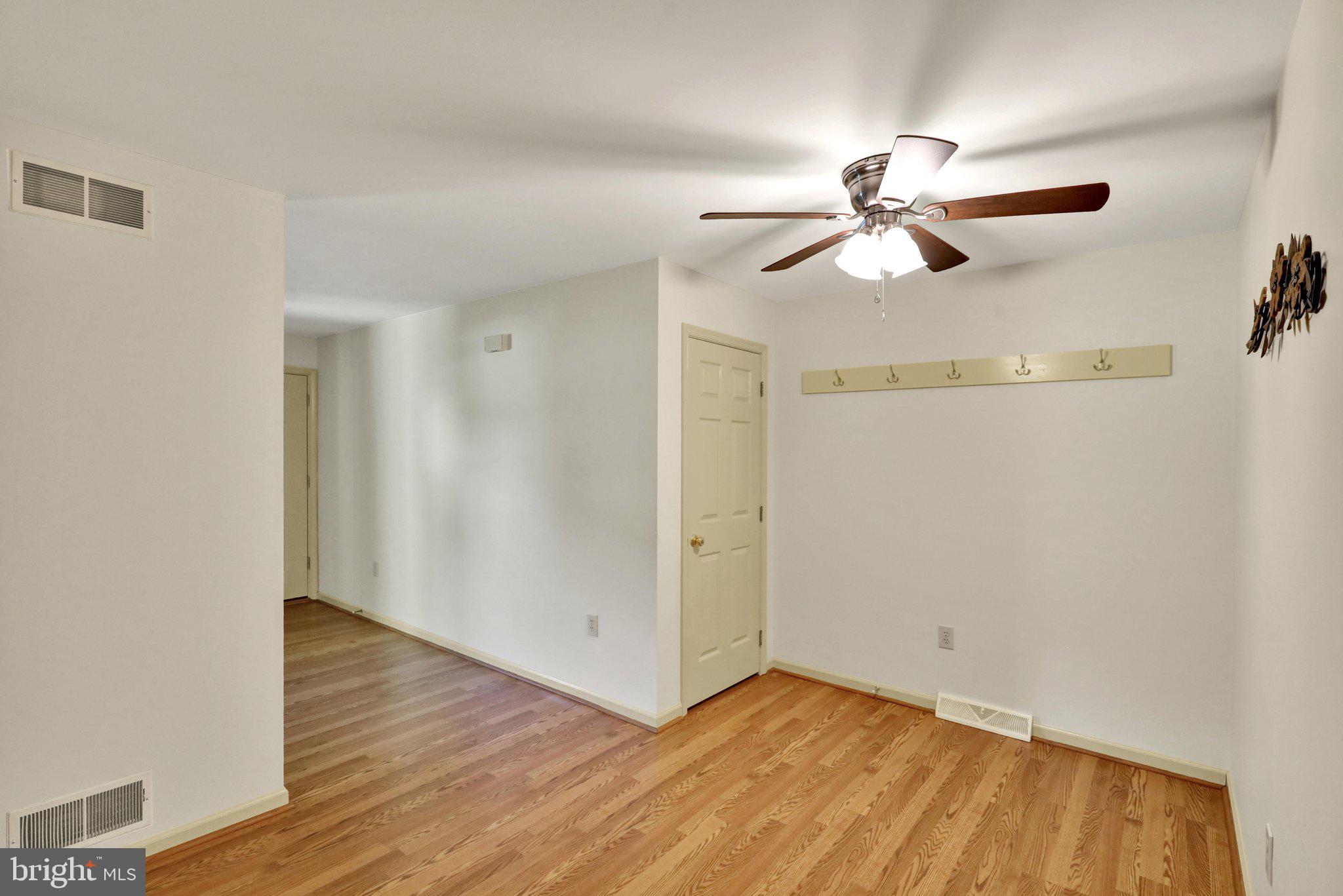 MIFFLIN WOODS - Residential