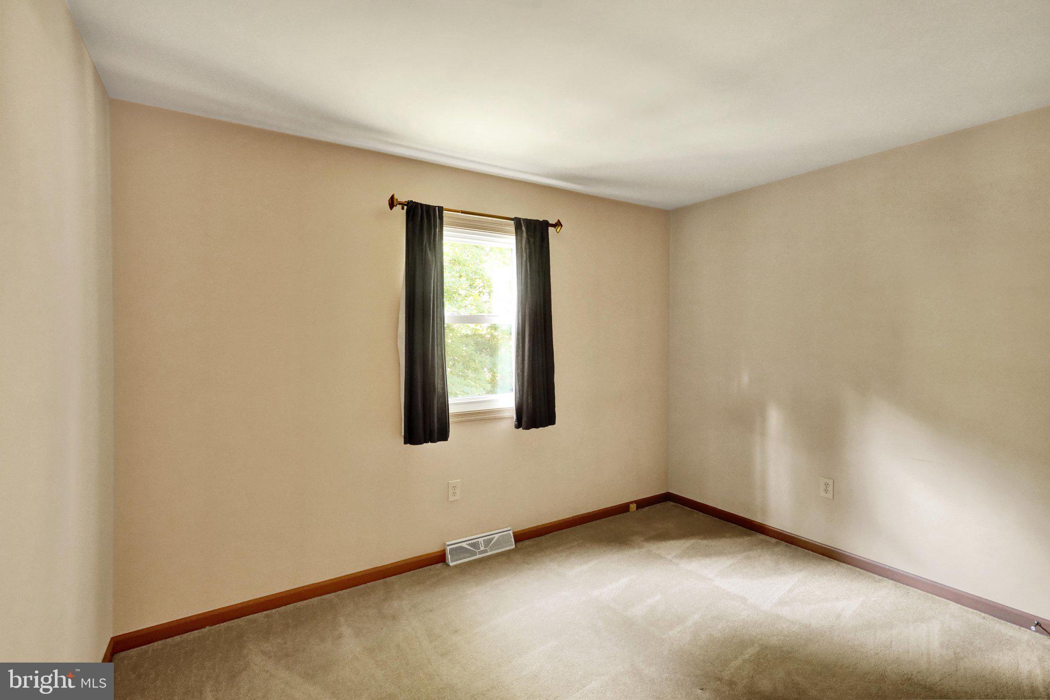 MIFFLIN WOODS - Residential