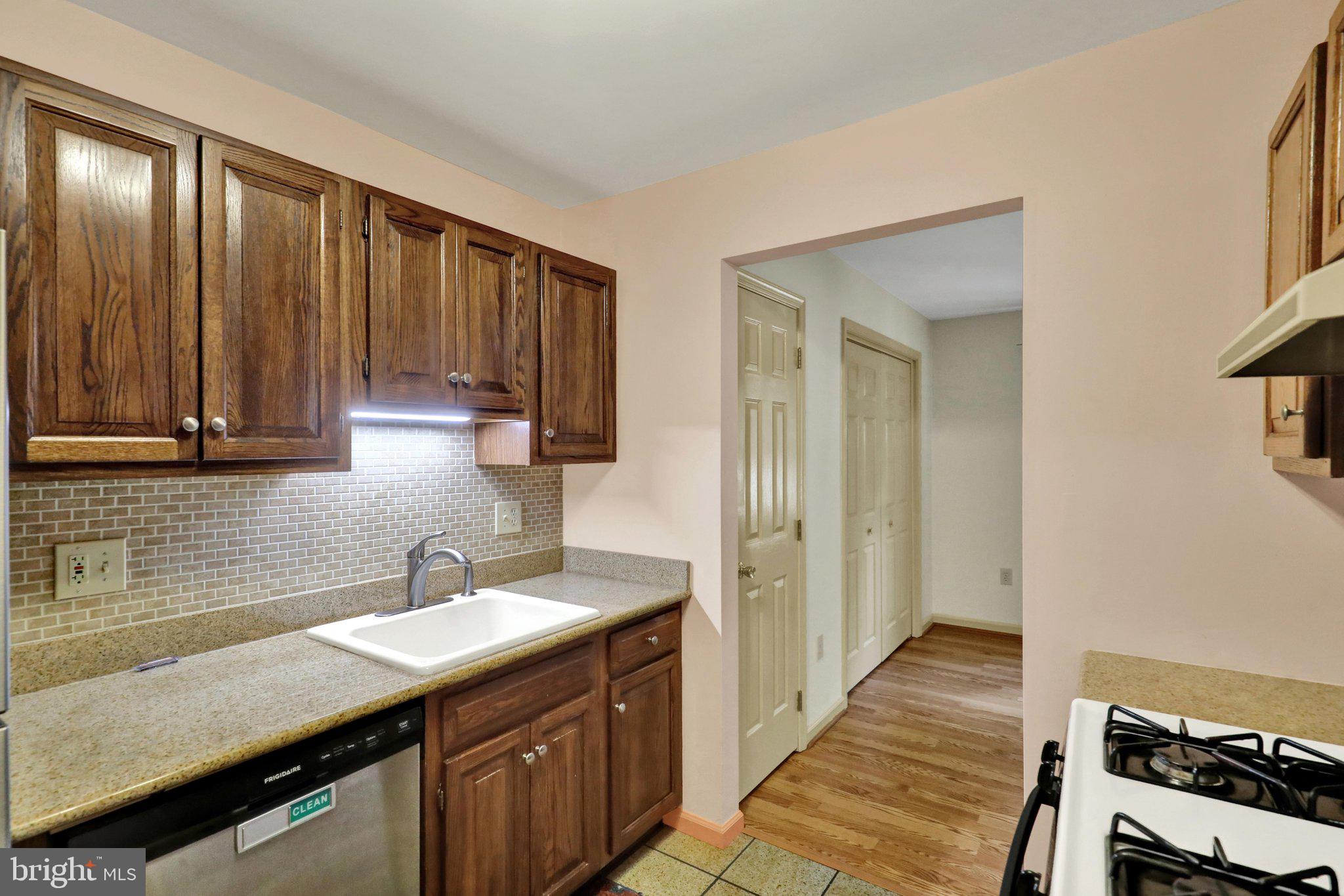 MIFFLIN WOODS - Residential