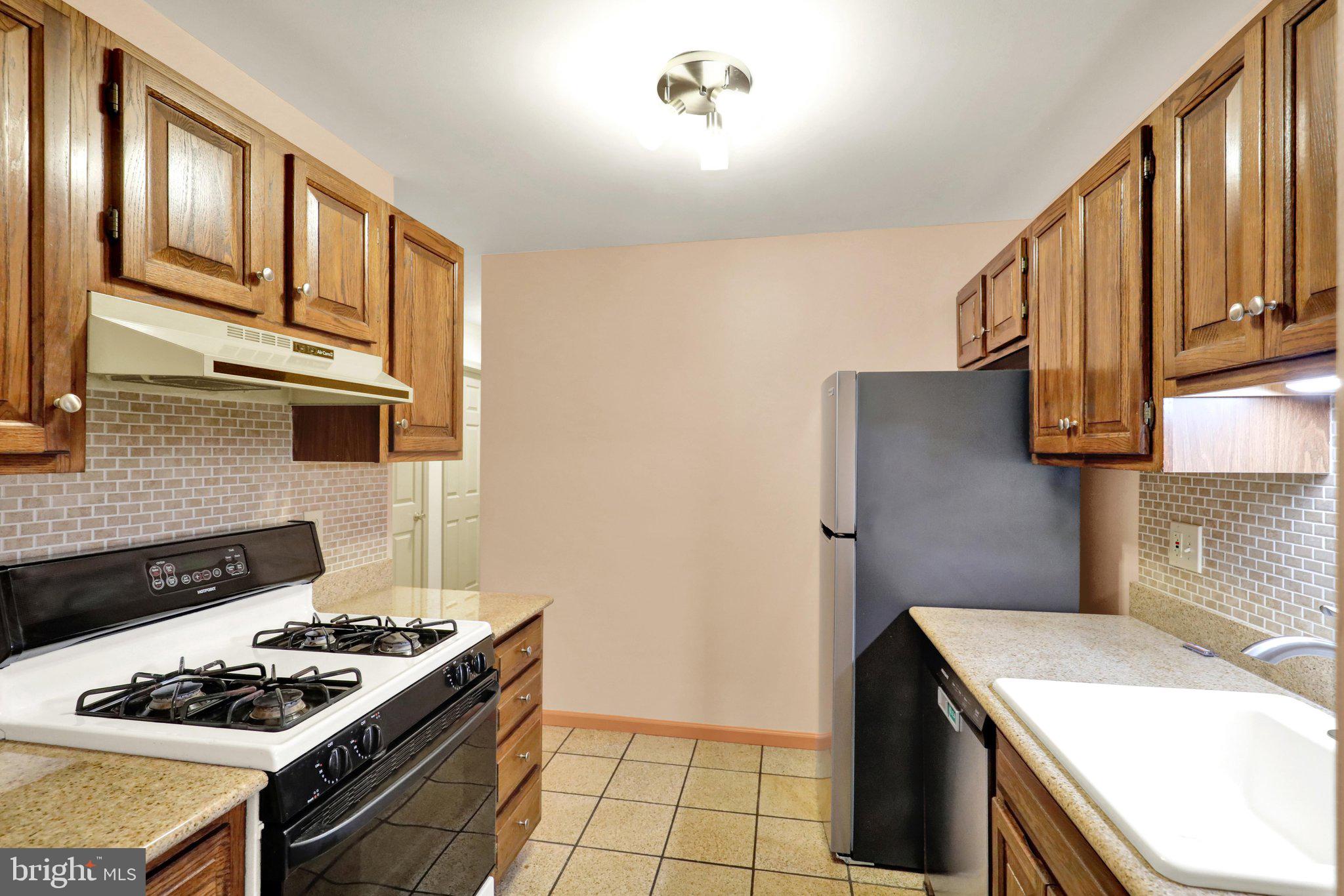 MIFFLIN WOODS - Residential