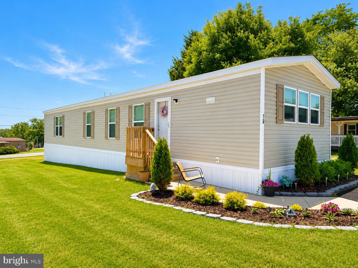 Welcome to this beautiful 2025 Clayton manufactured home located in a well-established community just outside historic New Oxford. Offering 3 bedrooms and 2 full baths, this home combines modern design, quality upgrades, and comfortable living.
Step inside to find a spacious living room that flows seamlessly into the bright and inviting kitchen featuring a center island, ample cabinetry, and all kitchen appliances included. The thoughtfully designed floor plan includes a private owner's suite with a generous bedroom, walk-in closet, and a luxurious bath complete with dual sinks and a walk-in shower.
Additional features include attractive laminate flooring throughout, quality upgrades, and front and rear wooden decks.
Conveniently located just minutes from historic Gettysburg, downtown New Oxford, and Hanover's shopping, restaurants, and everyday amenities, this home offers the perfect blend of comfort and convenience.