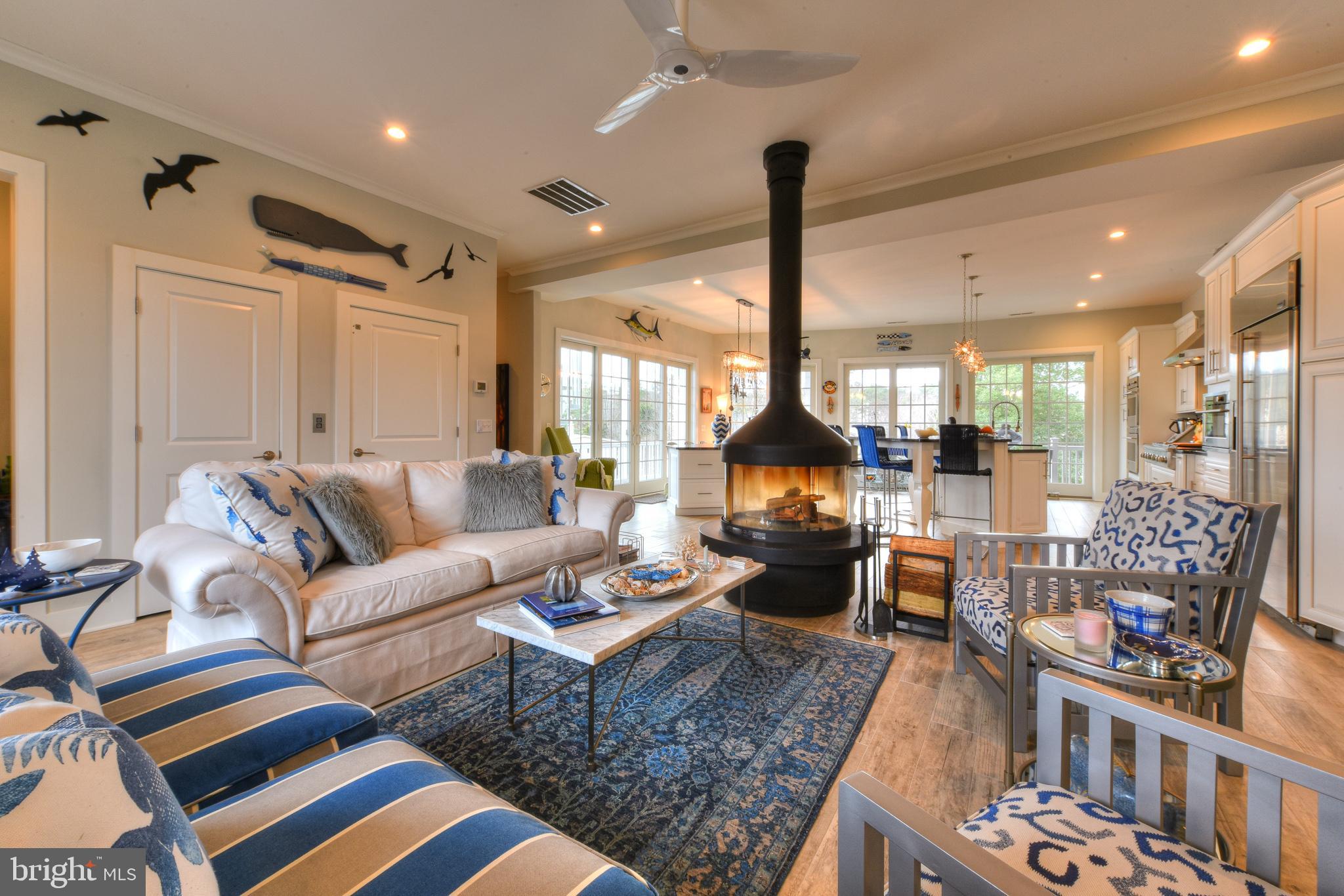 SILVER LAKE SHORES - Residential