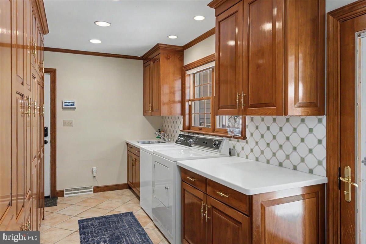 MOUNT EYRE MANOR - Residential