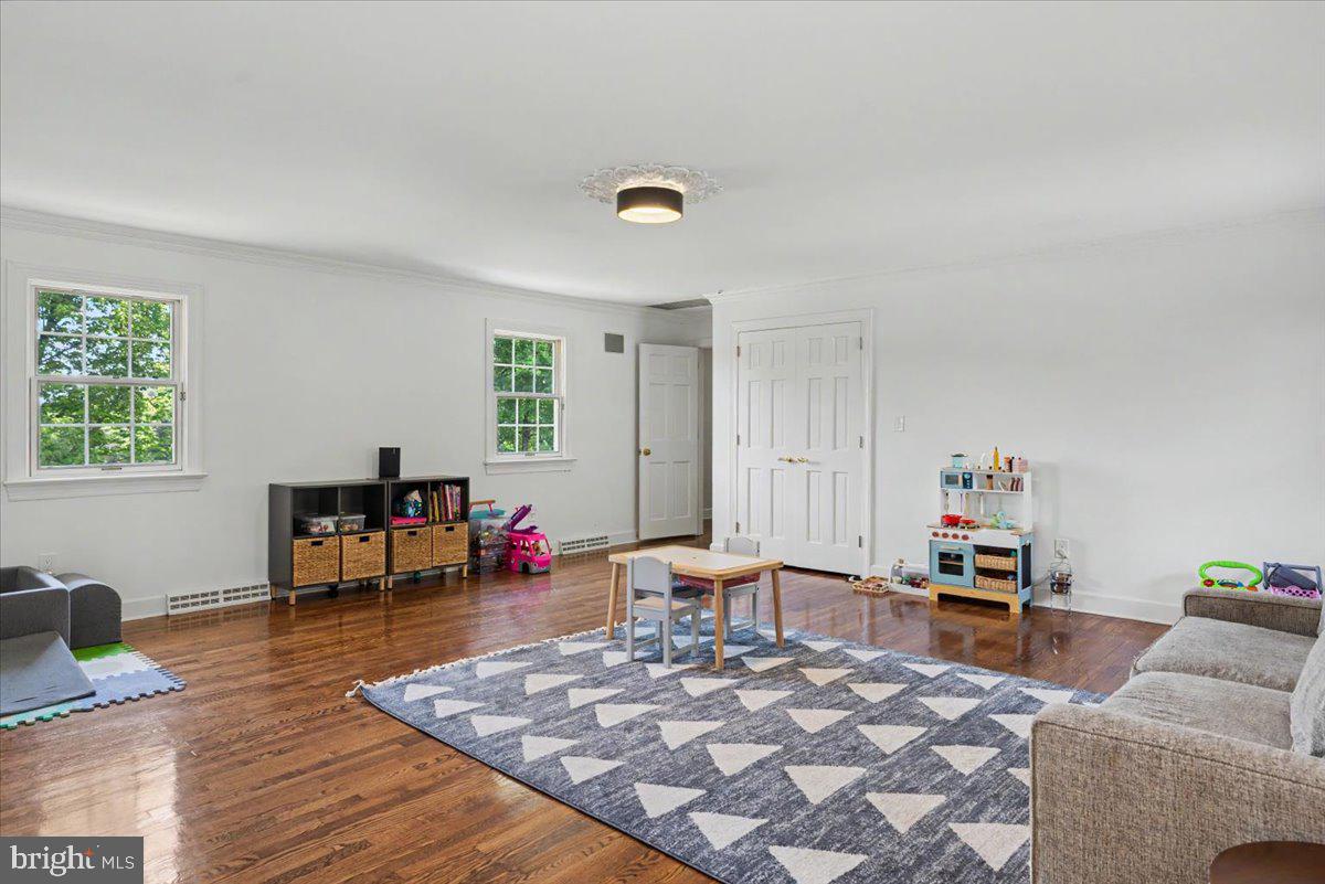 MOUNT EYRE MANOR - Residential