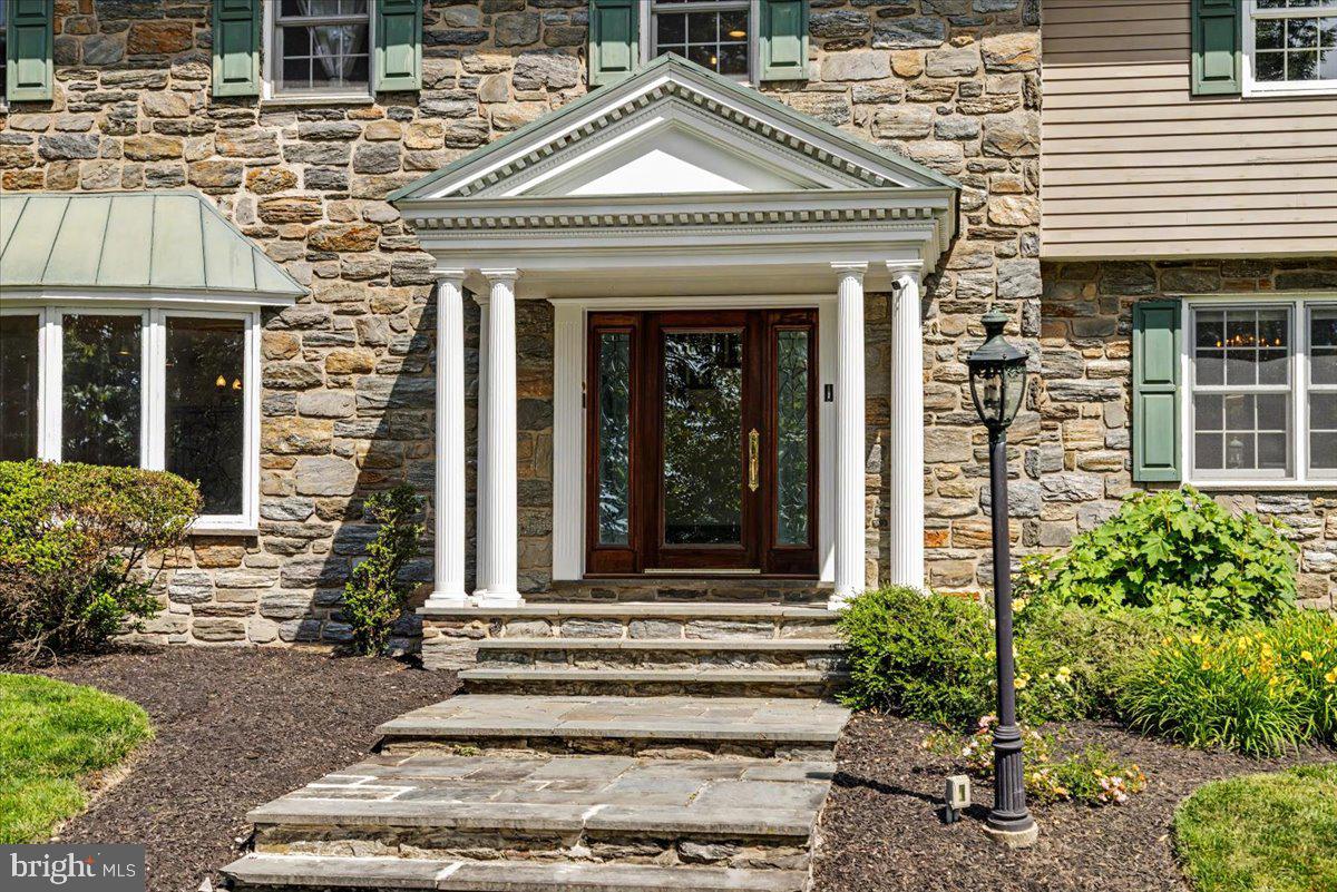 MOUNT EYRE MANOR - Residential