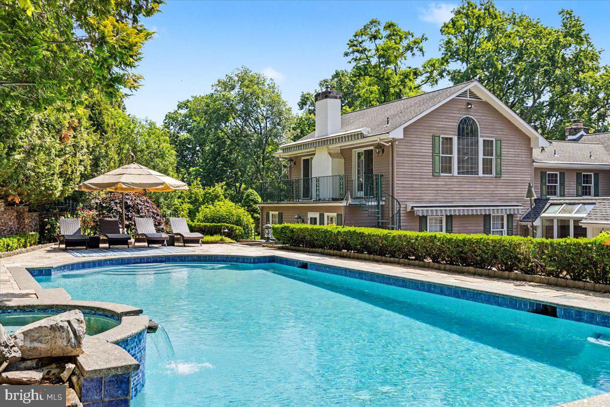 MOUNT EYRE MANOR - Residential