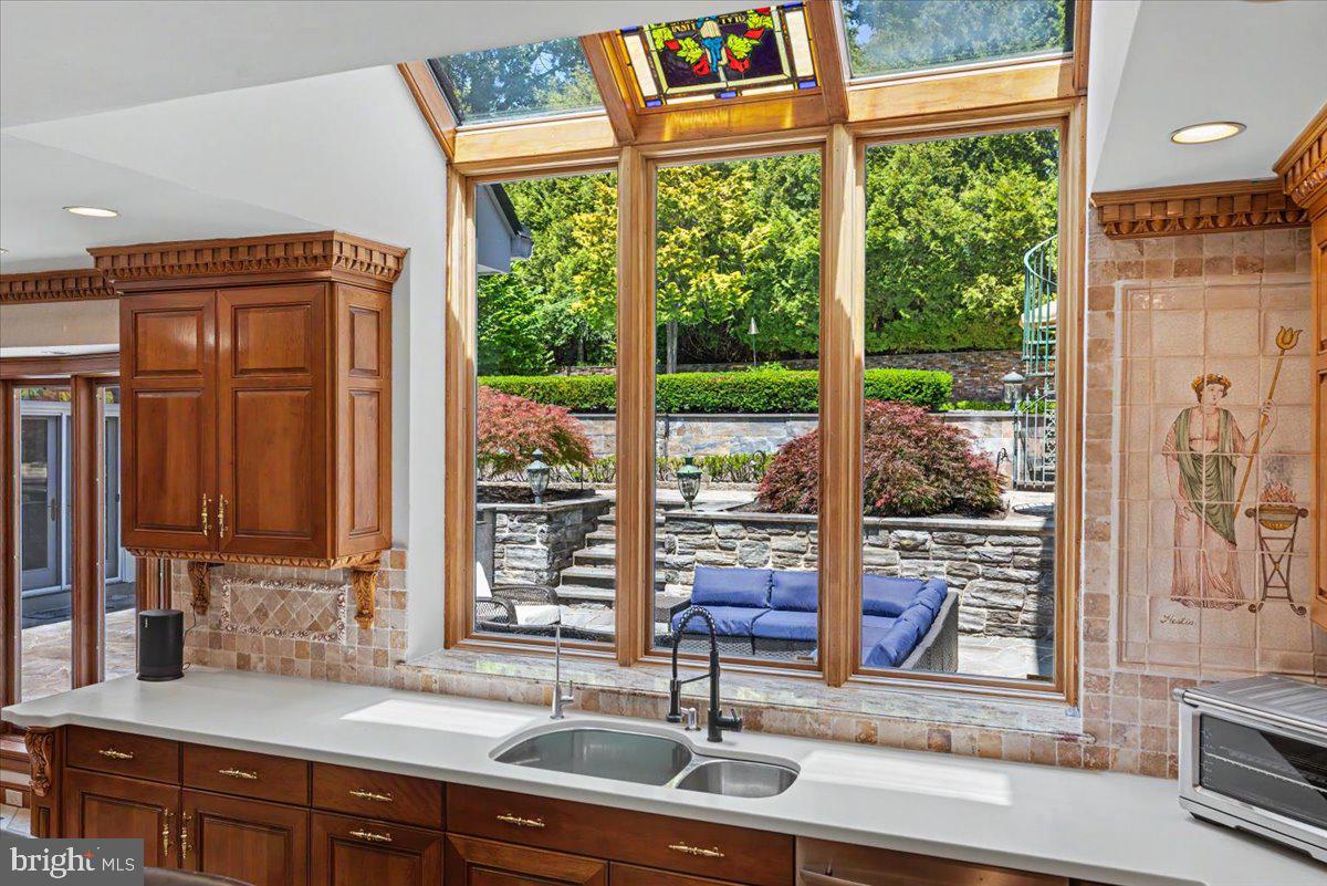 MOUNT EYRE MANOR - Residential