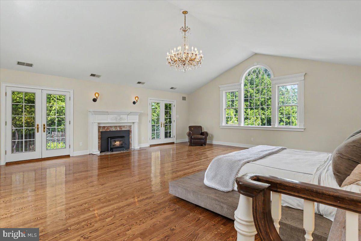MOUNT EYRE MANOR - Residential