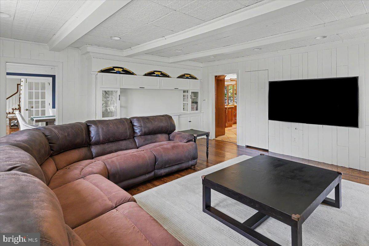 MOUNT EYRE MANOR - Residential