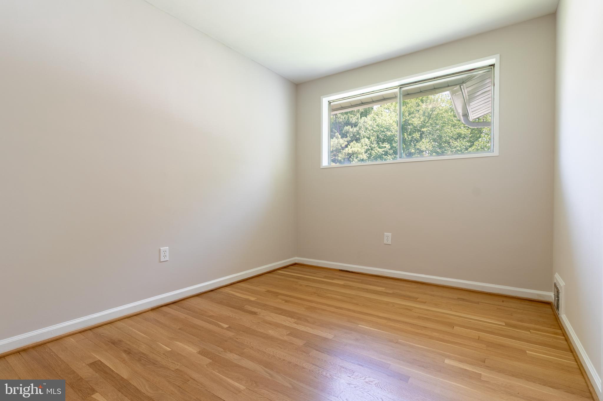 COLLEGE PARK ESTATES - Residential