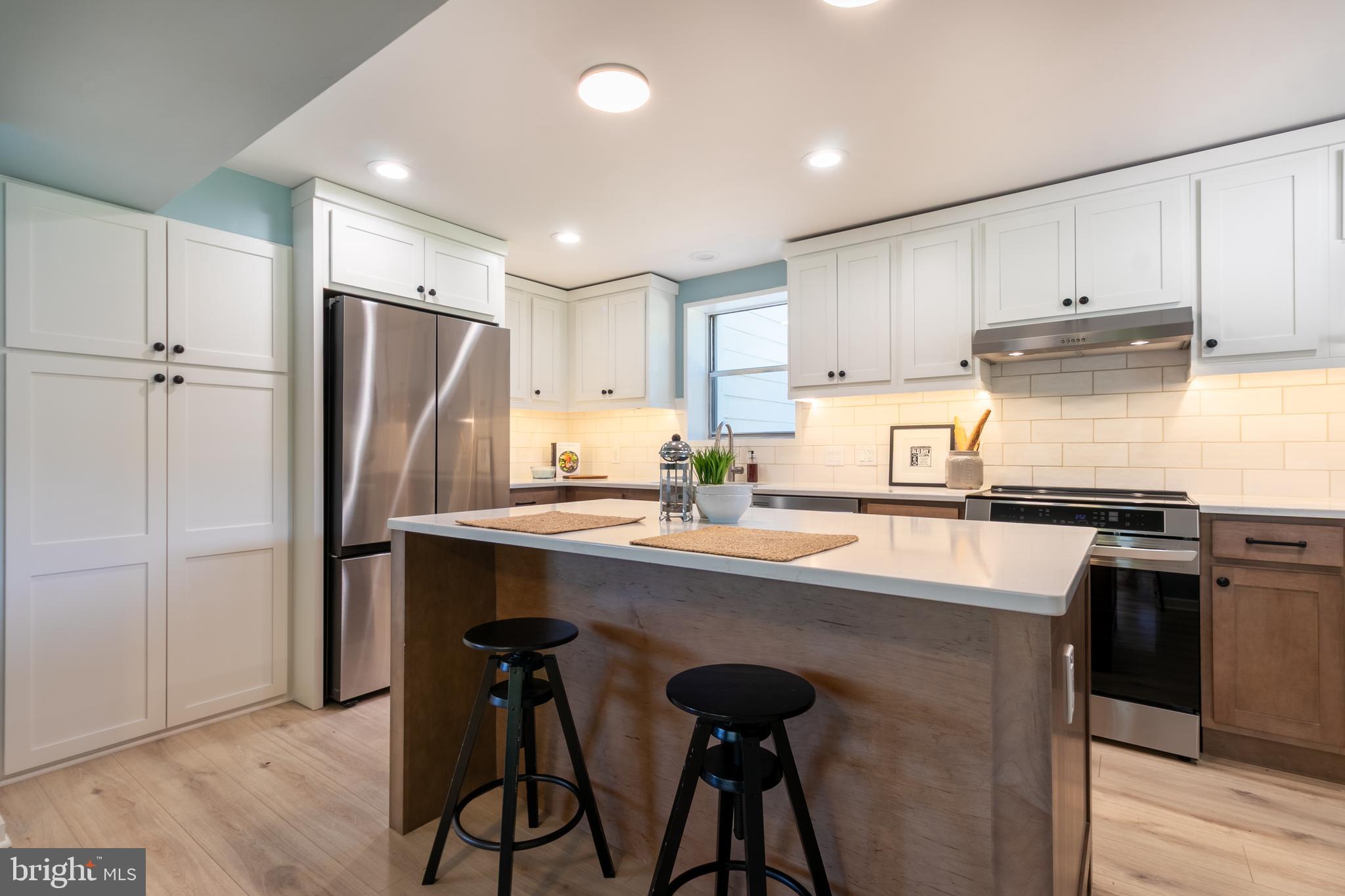 COLLEGE PARK ESTATES - Residential