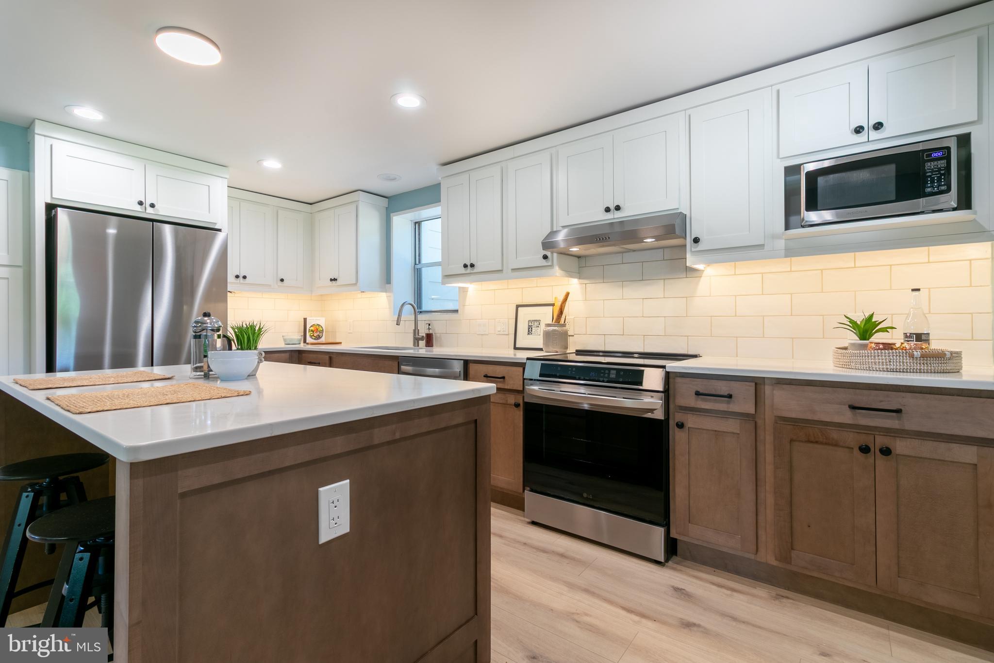 COLLEGE PARK ESTATES - Residential