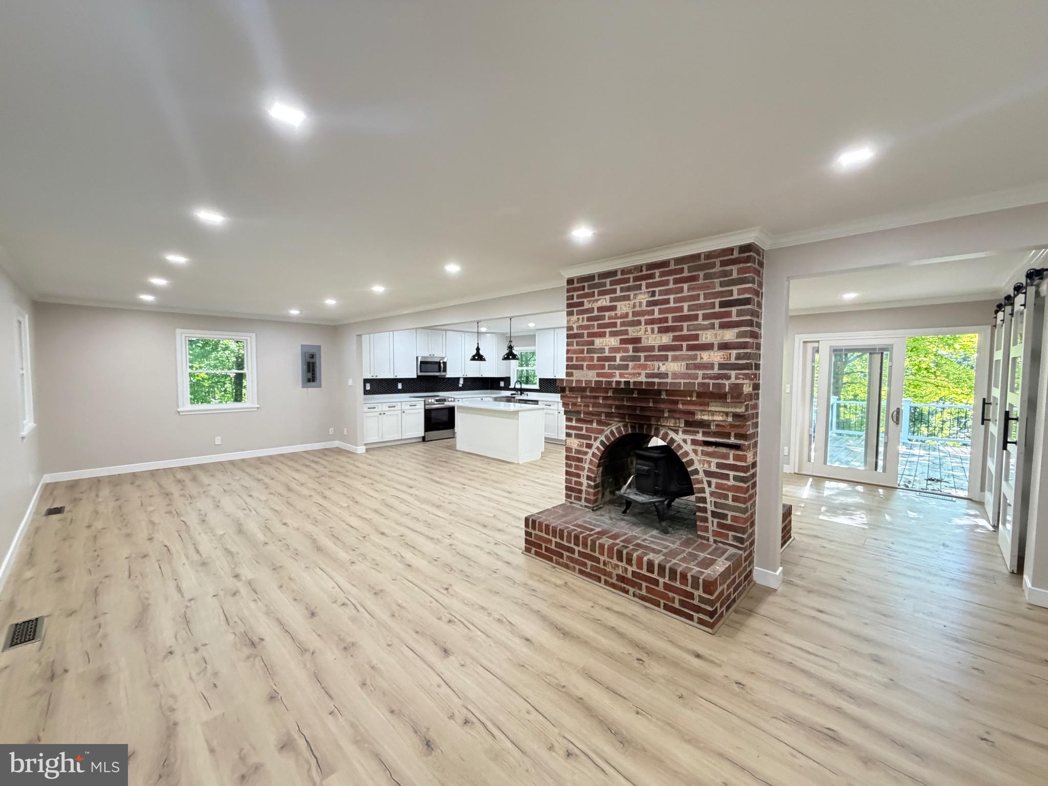 BULL RUN MOUNTAIN ESTATE - Residential