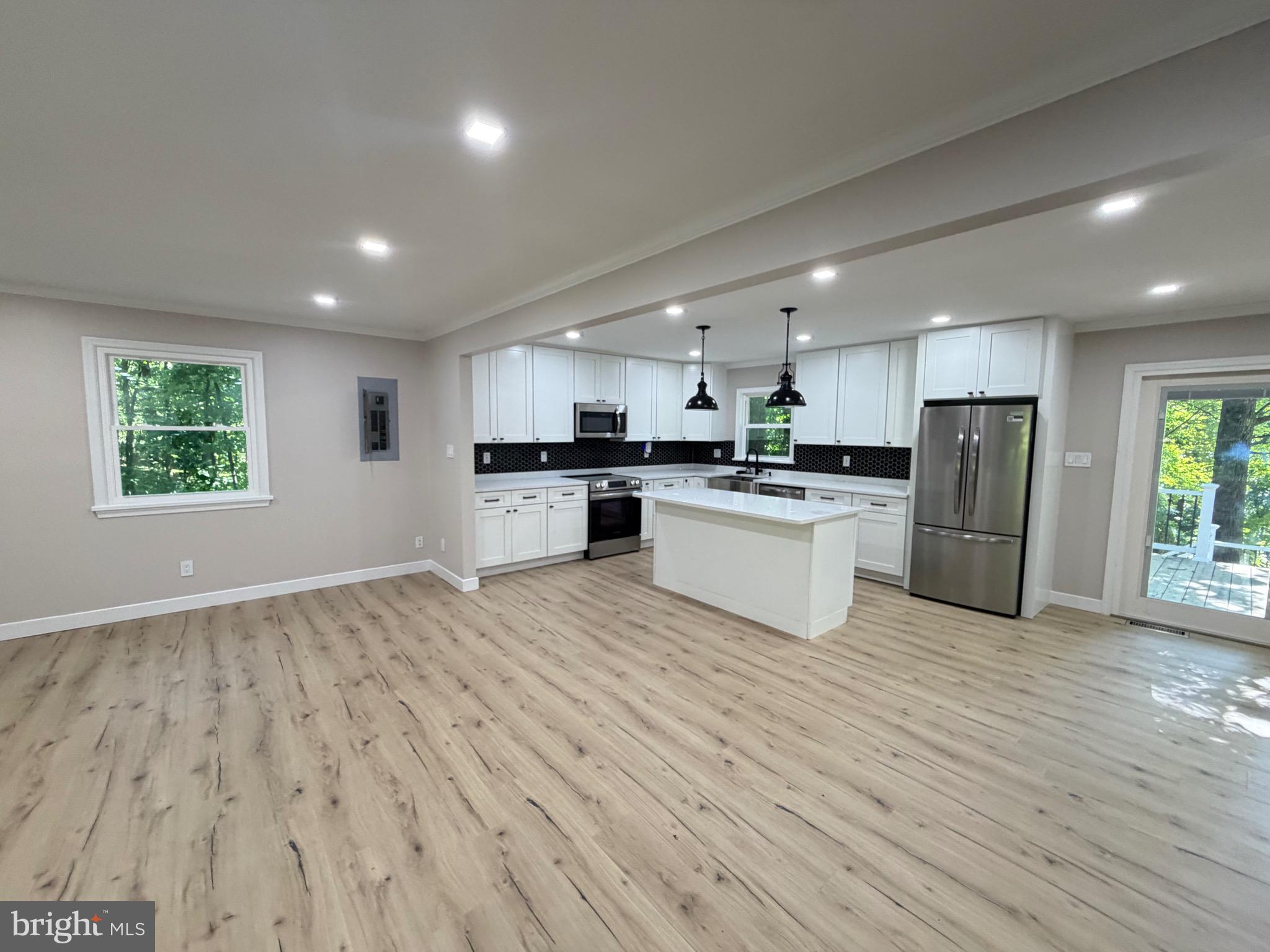 BULL RUN MOUNTAIN ESTATE - Residential