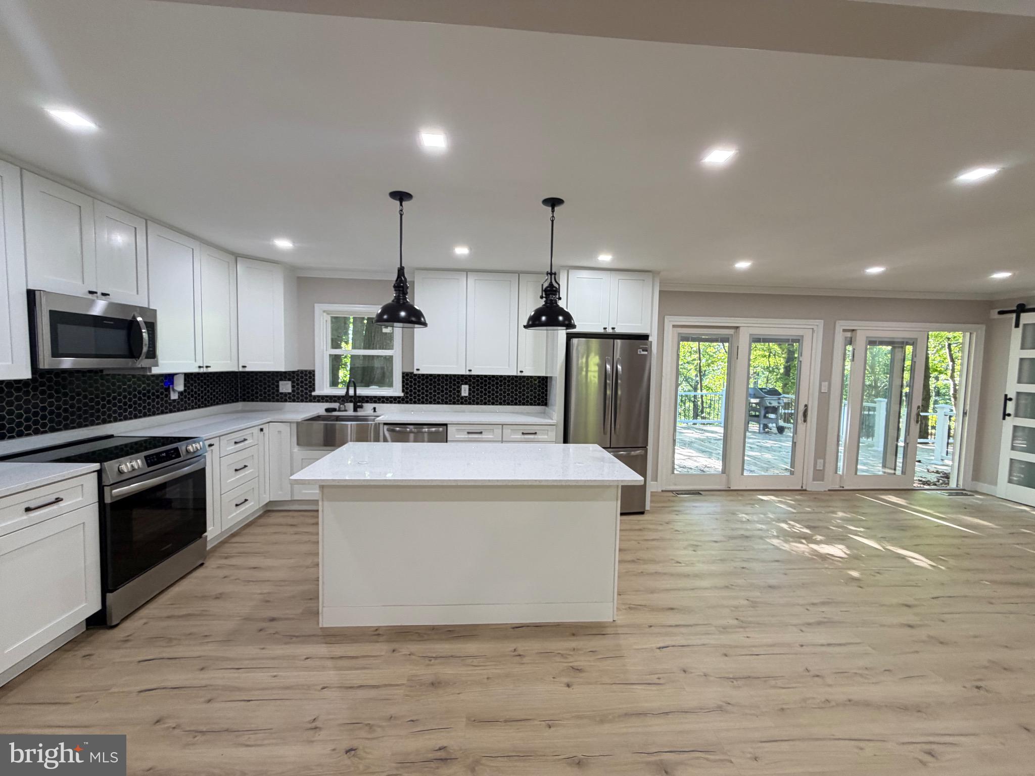 BULL RUN MOUNTAIN ESTATE - Residential